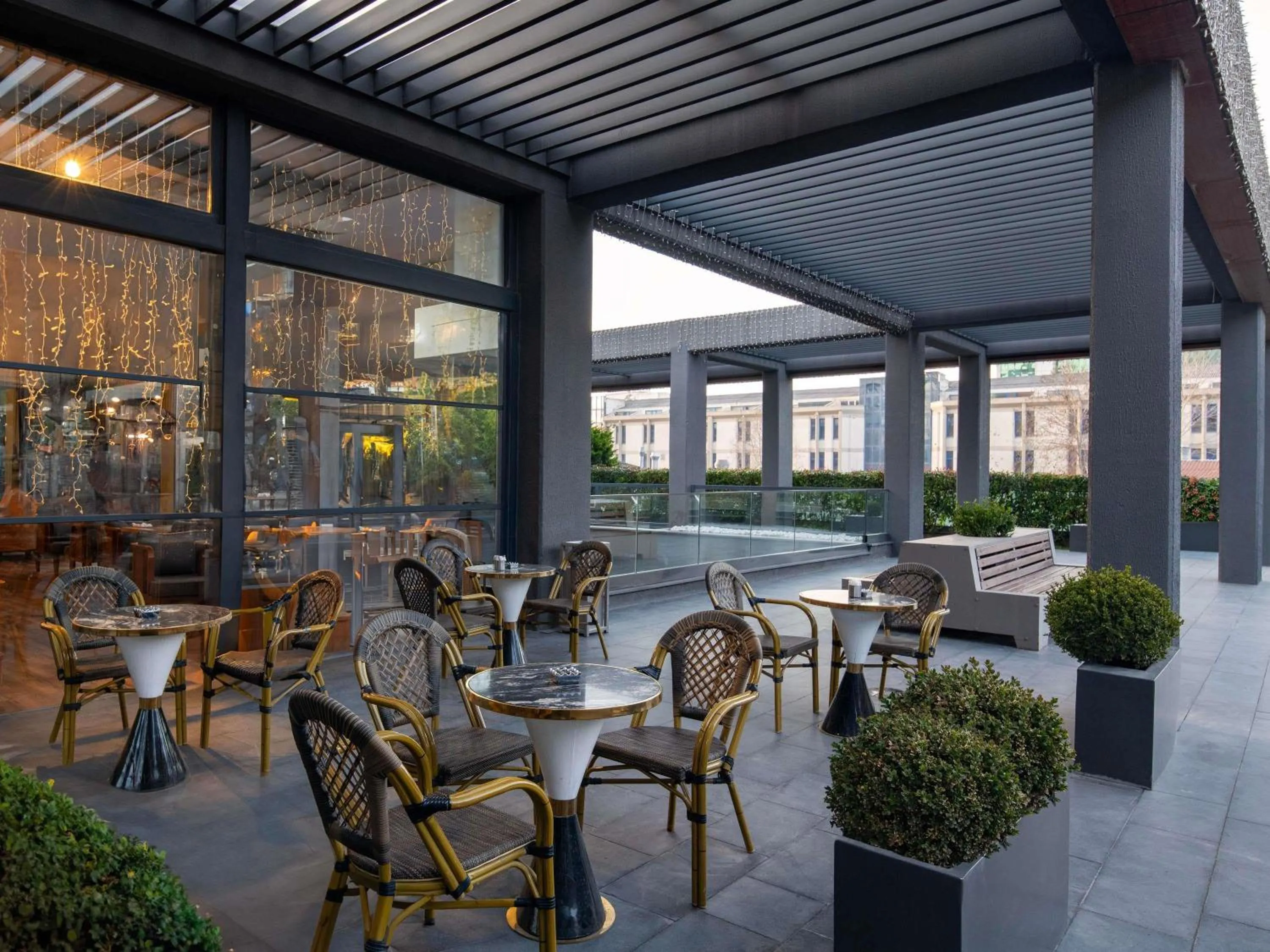 Restaurant/places to eat in Movenpick Living Istanbul West