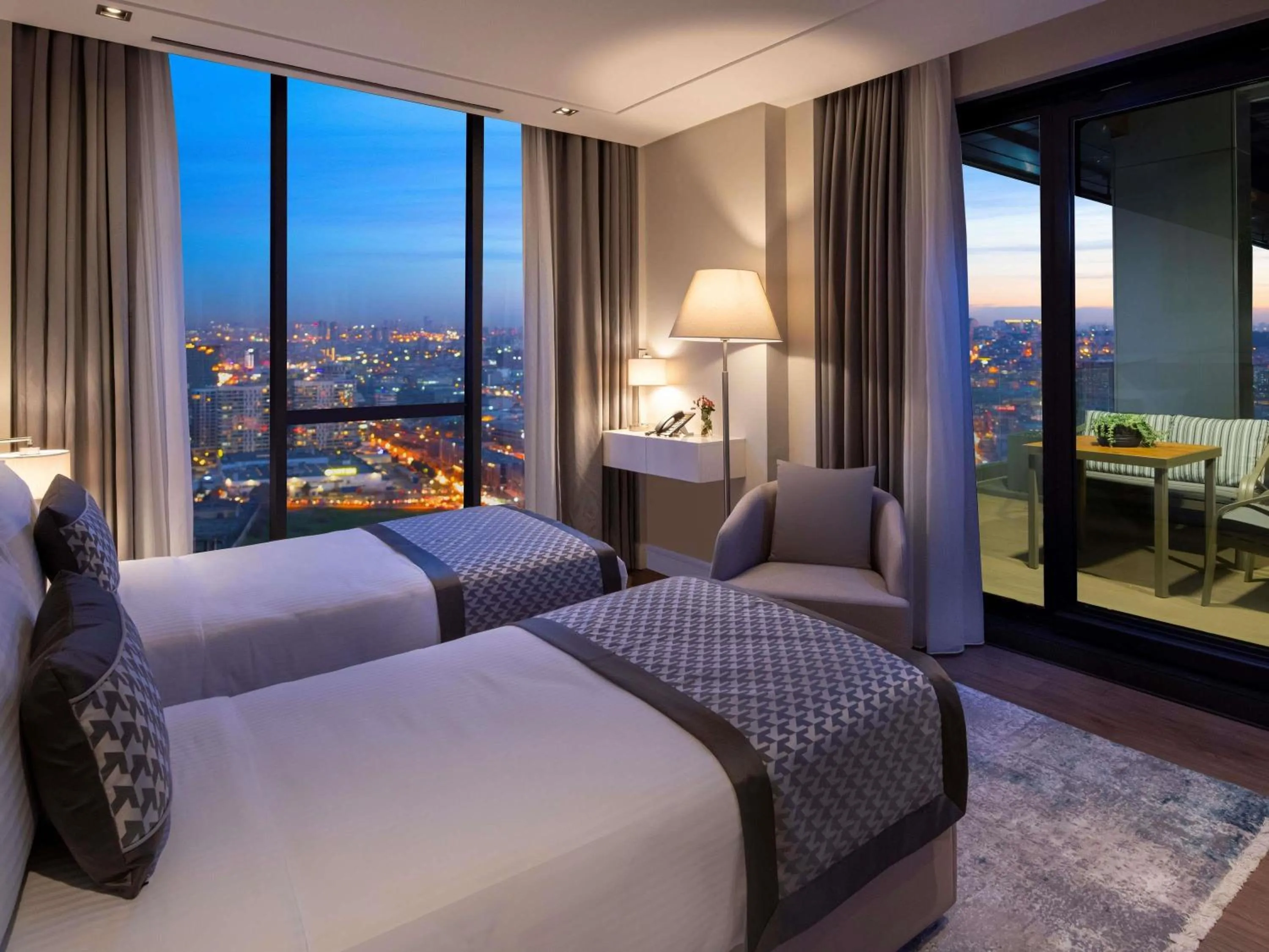 Bedroom, Bed in Movenpick Living Istanbul West