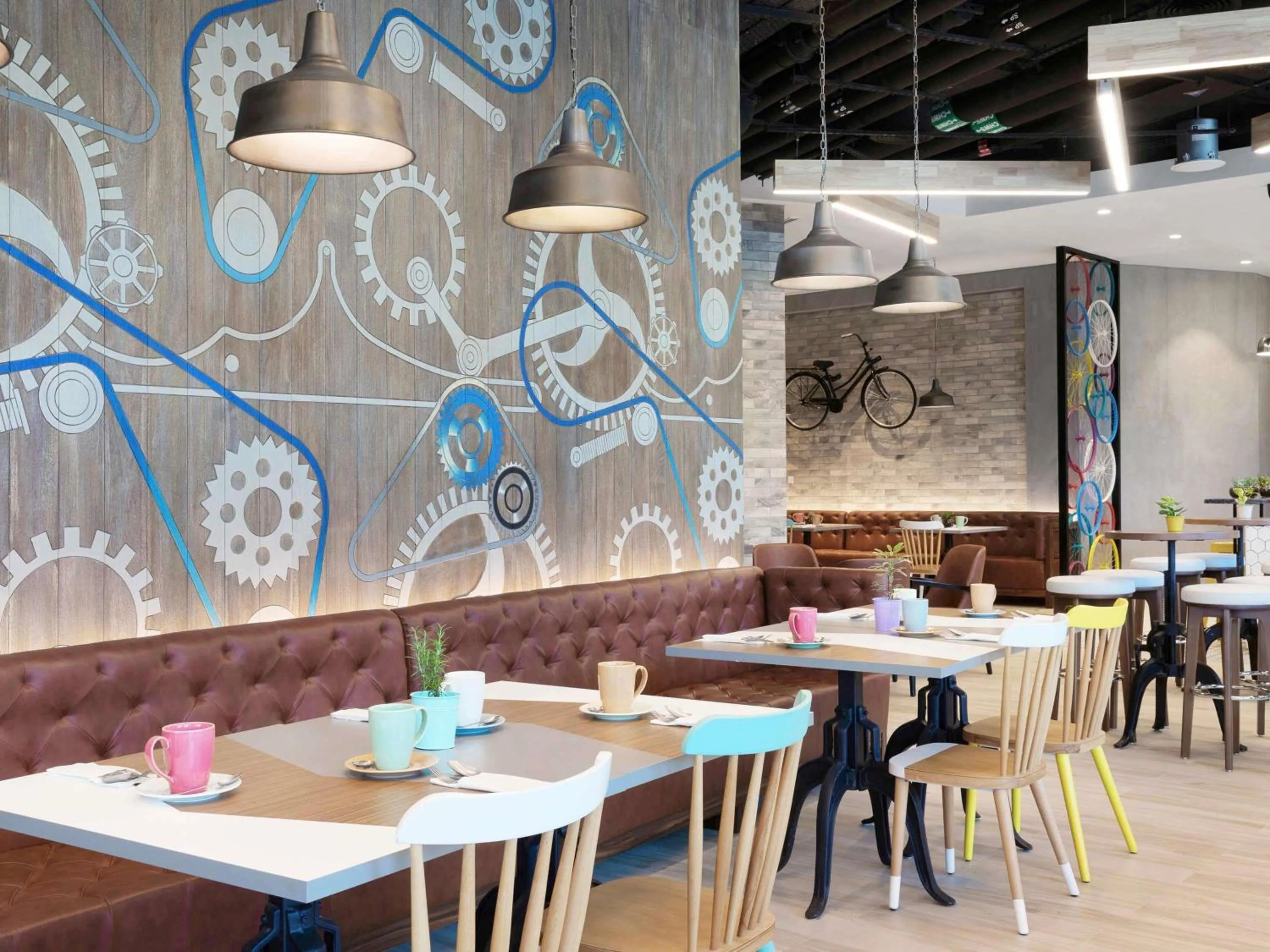 Restaurant/places to eat in Adagio Premium The Palm