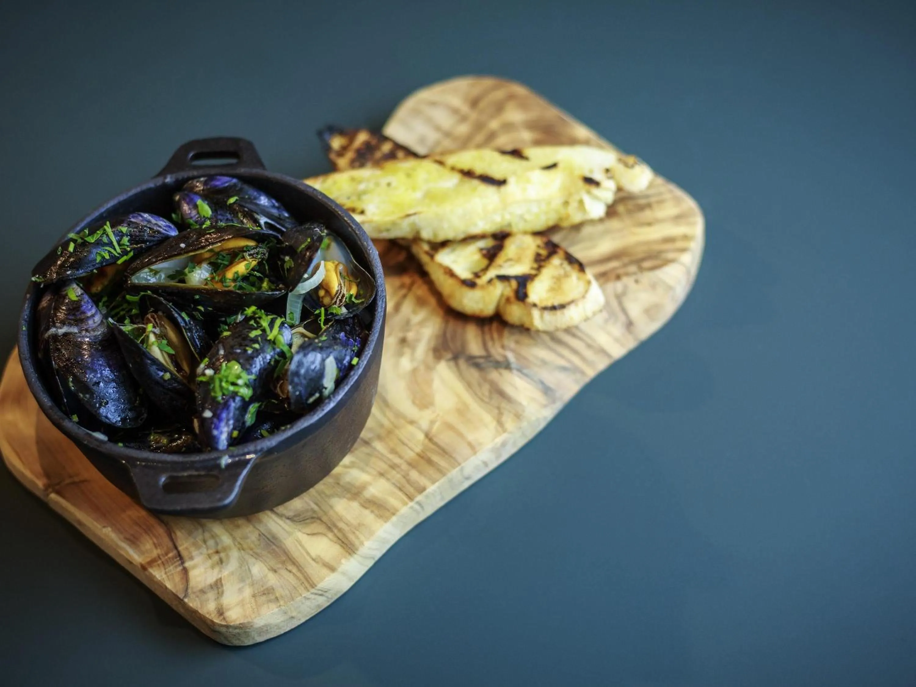 Restaurant/places to eat in Novotel Cambridge North