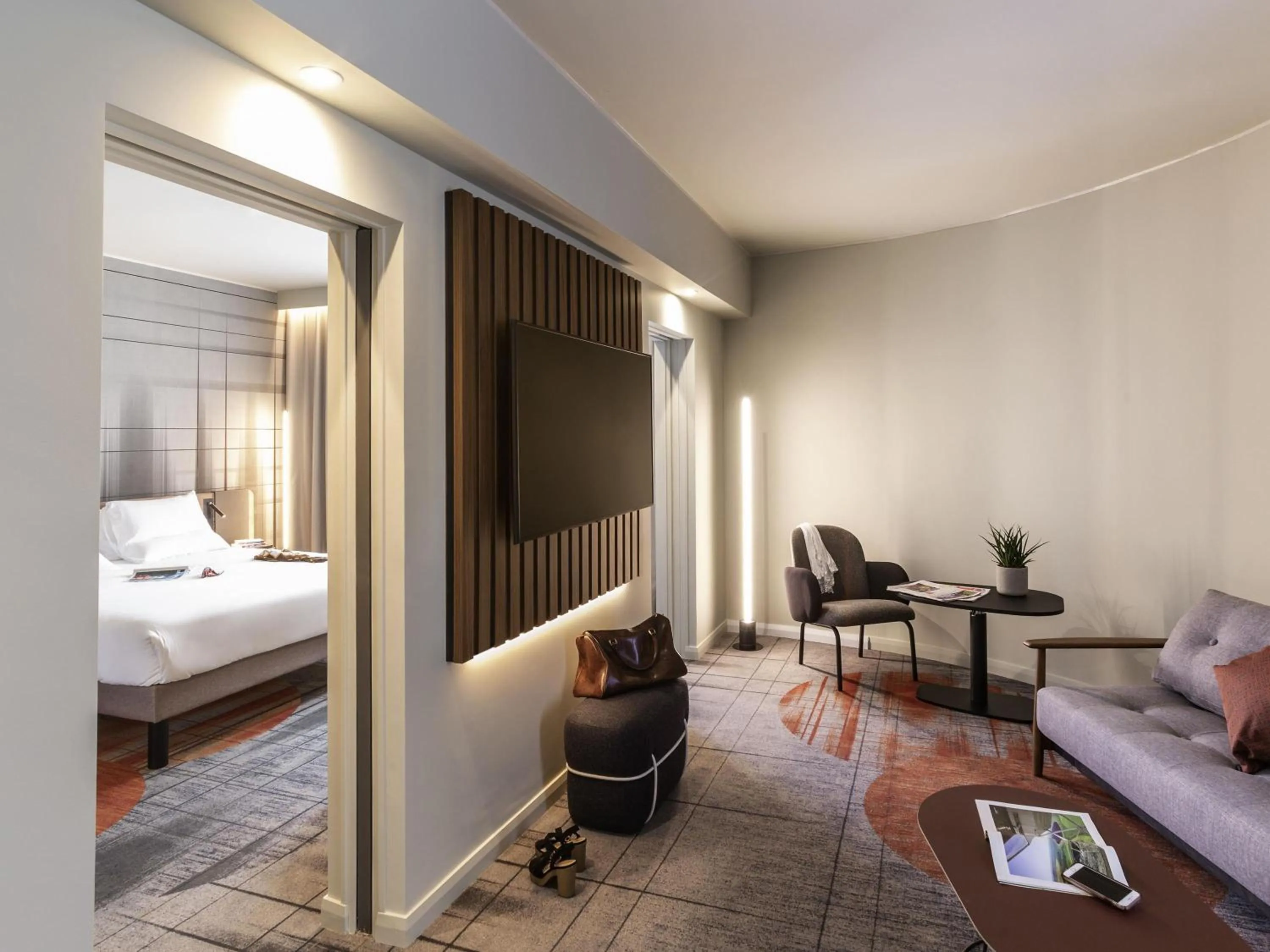 Bedroom, Bed in Novotel Cambridge North