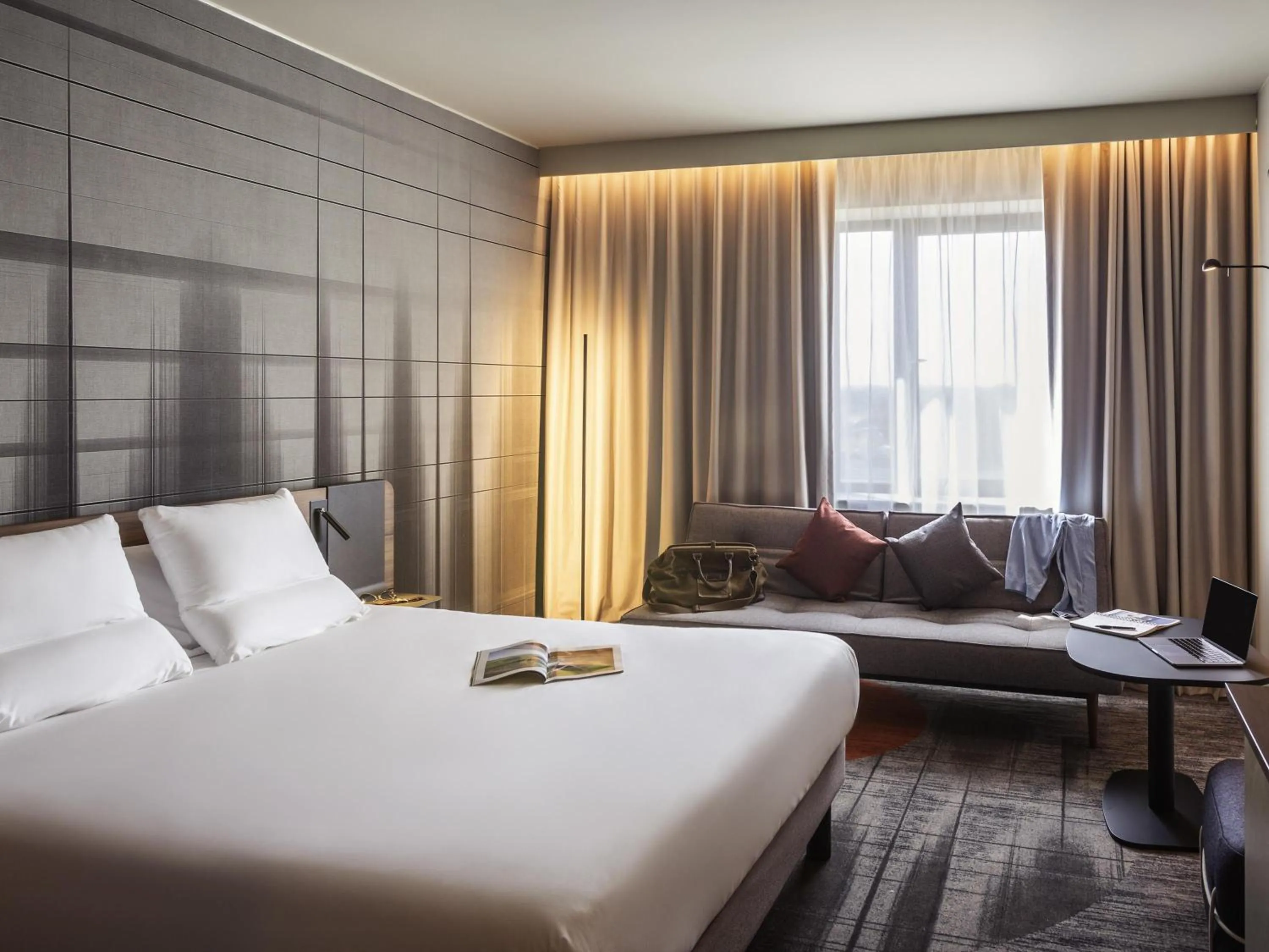 Bedroom, Bed in Novotel Cambridge North