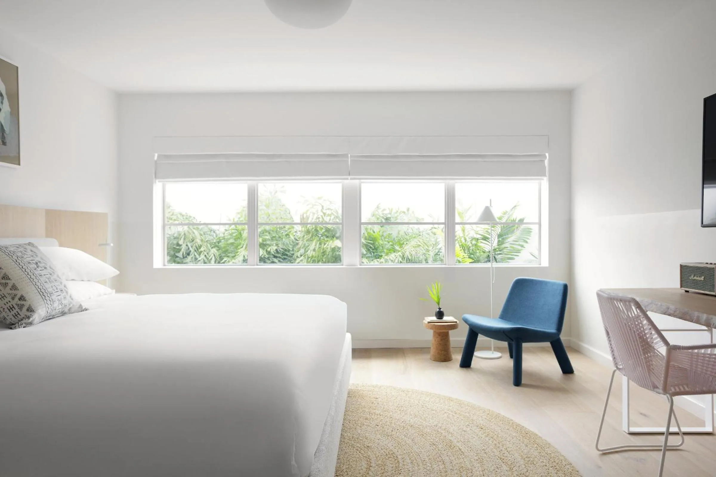 Photo of the whole room, Bed in The Kimpton Shorebreak Fort Lauderdale Beach Resort
