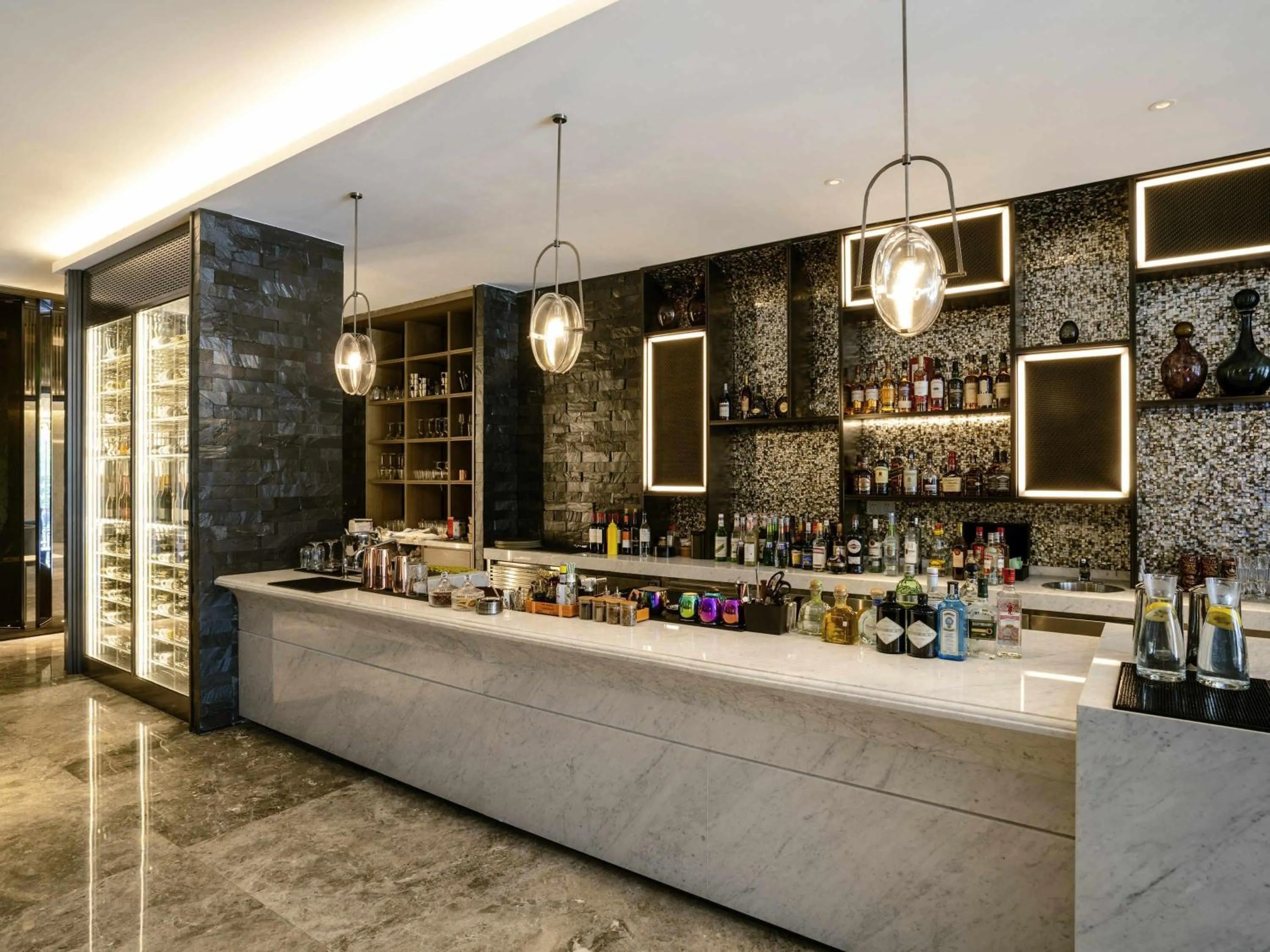 Lounge or bar in Sofitel Hangzhou Yingguan-Olympic Center Hotel