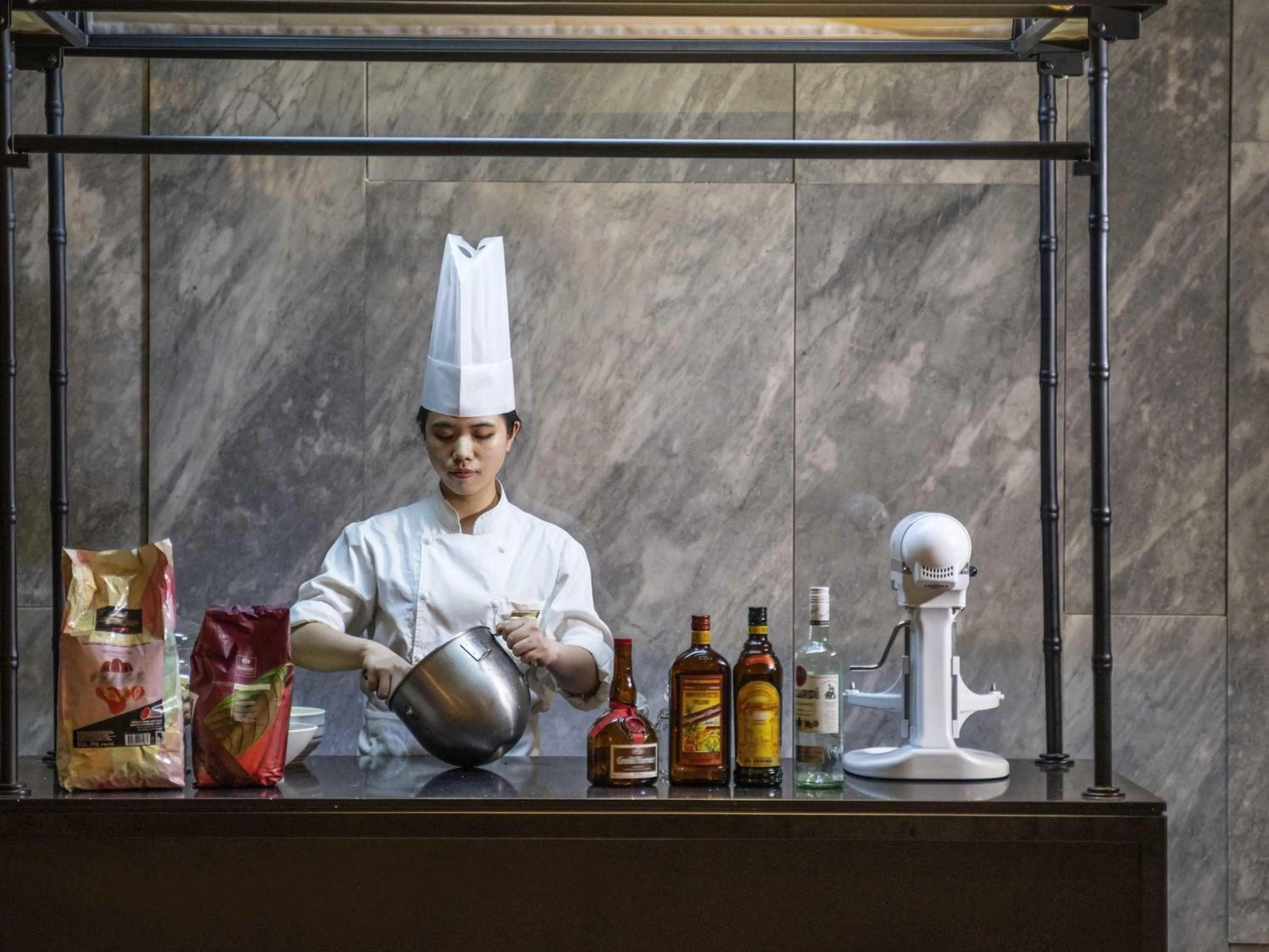 Restaurant/places to eat in Sofitel Hangzhou Yingguan-Olympic Center Hotel