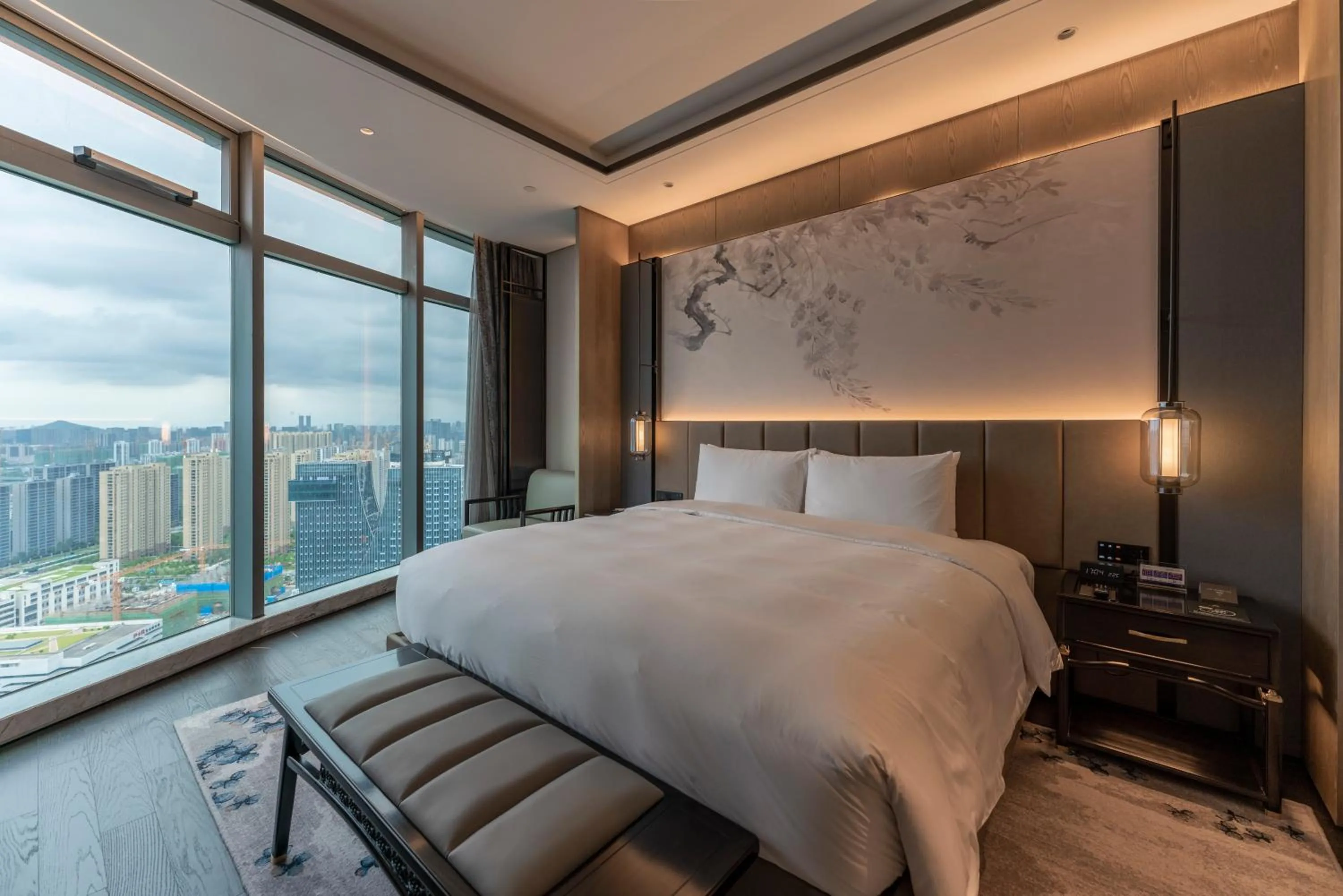 Bedroom, Bed in Sofitel Hangzhou Yingguan-Olympic Center Hotel