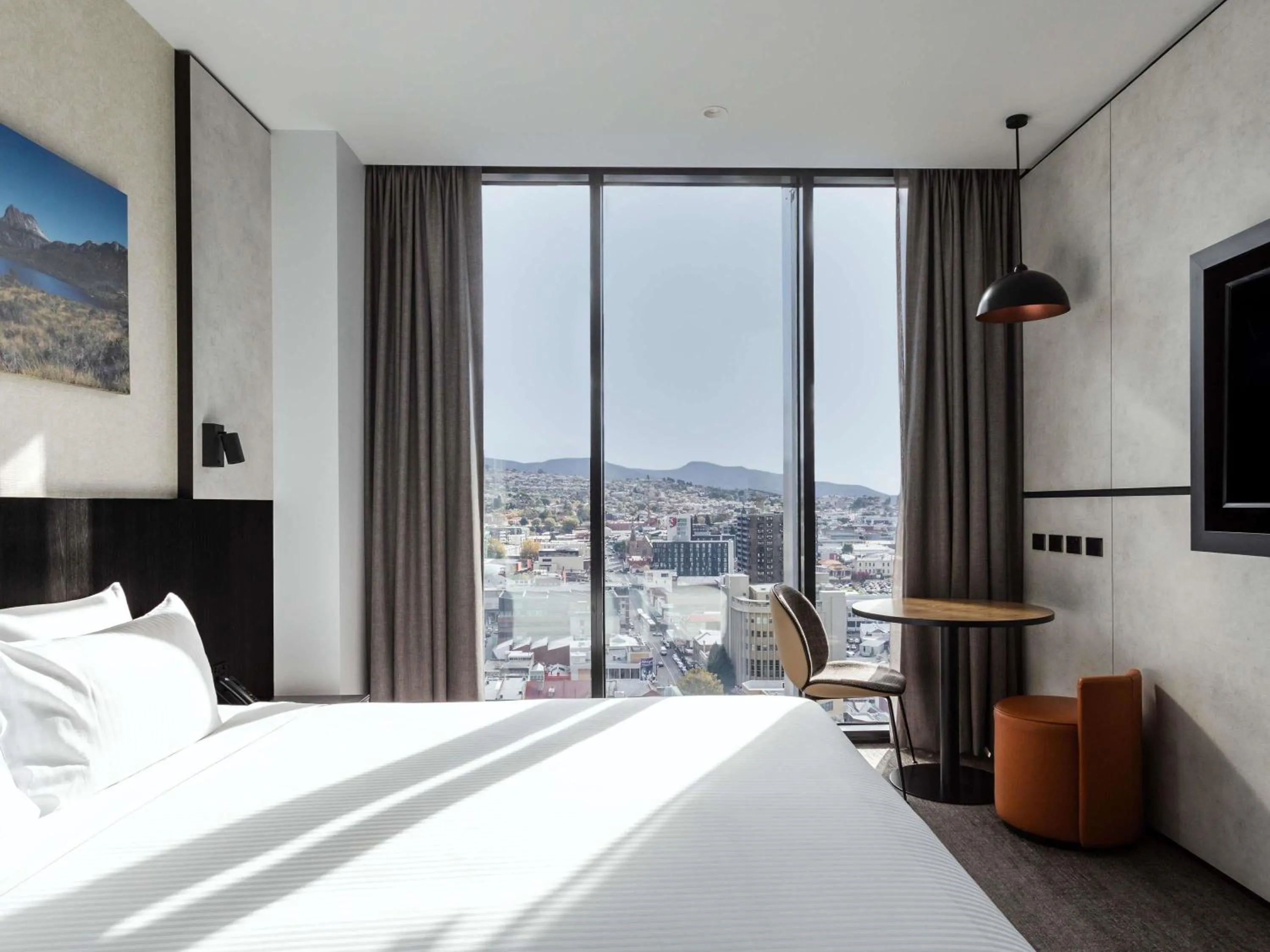 Bedroom, Bed in Mövenpick Hotel Hobart