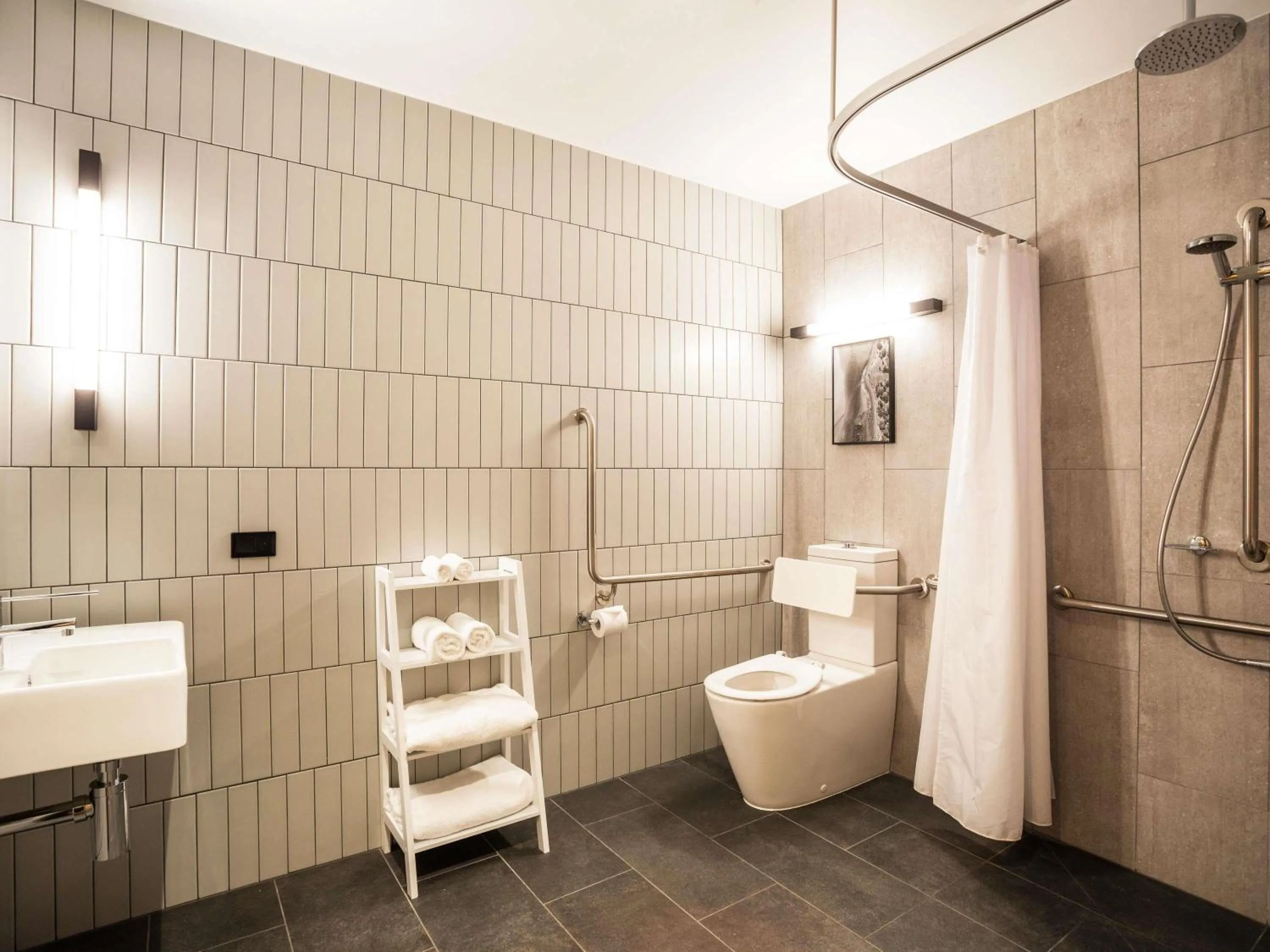 Bedroom in Mövenpick Hotel Hobart