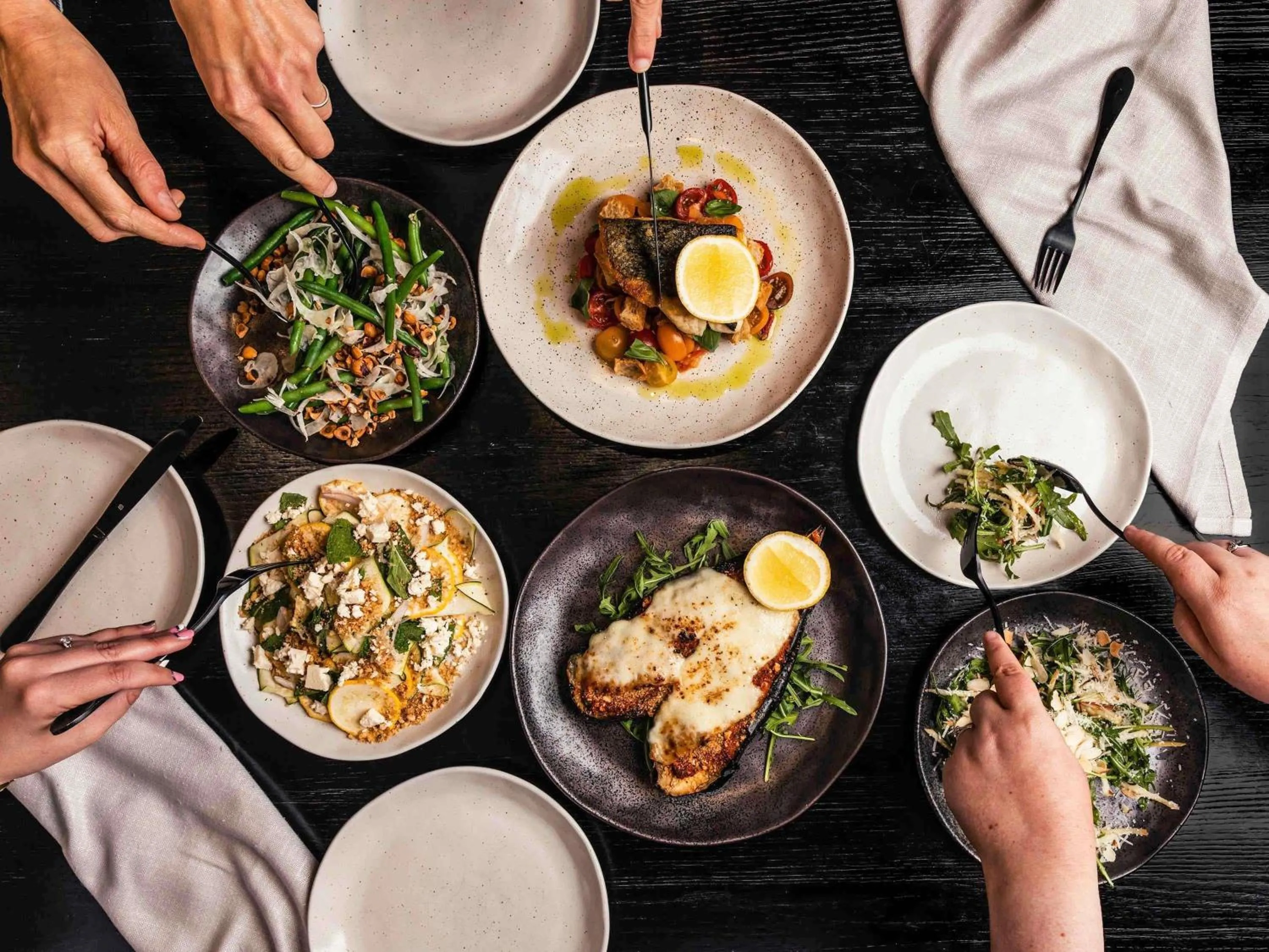 Restaurant/places to eat in Mövenpick Hotel Hobart