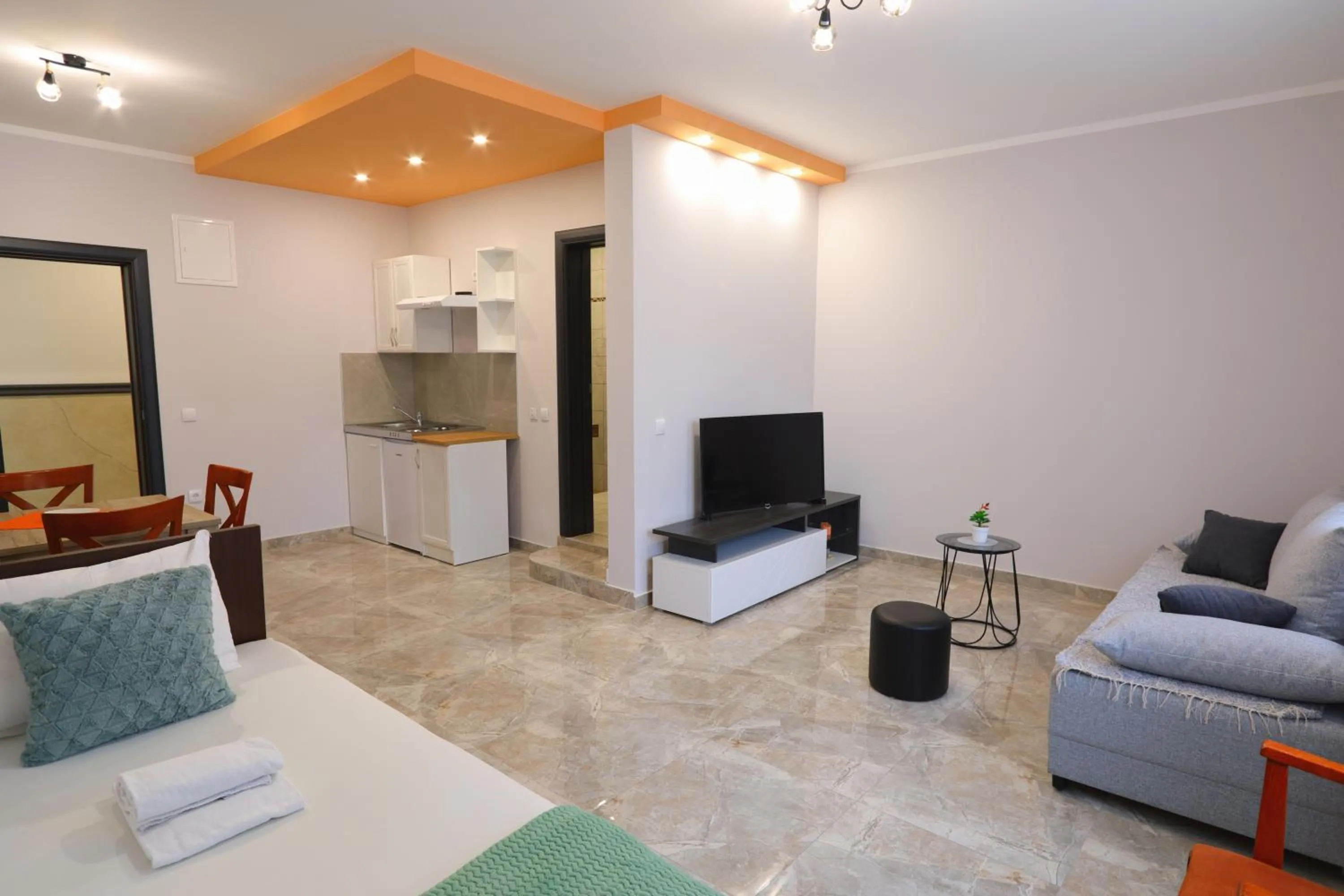 TV and multimedia in Fenix Apartments