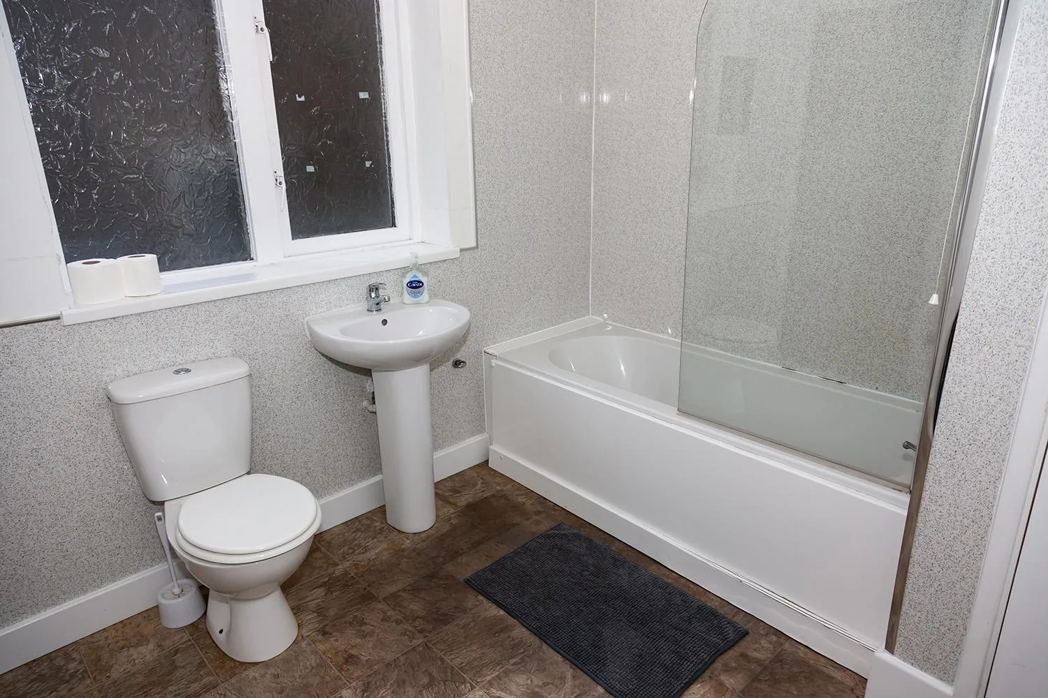 Bathroom in Alexander Apartments Powdene House