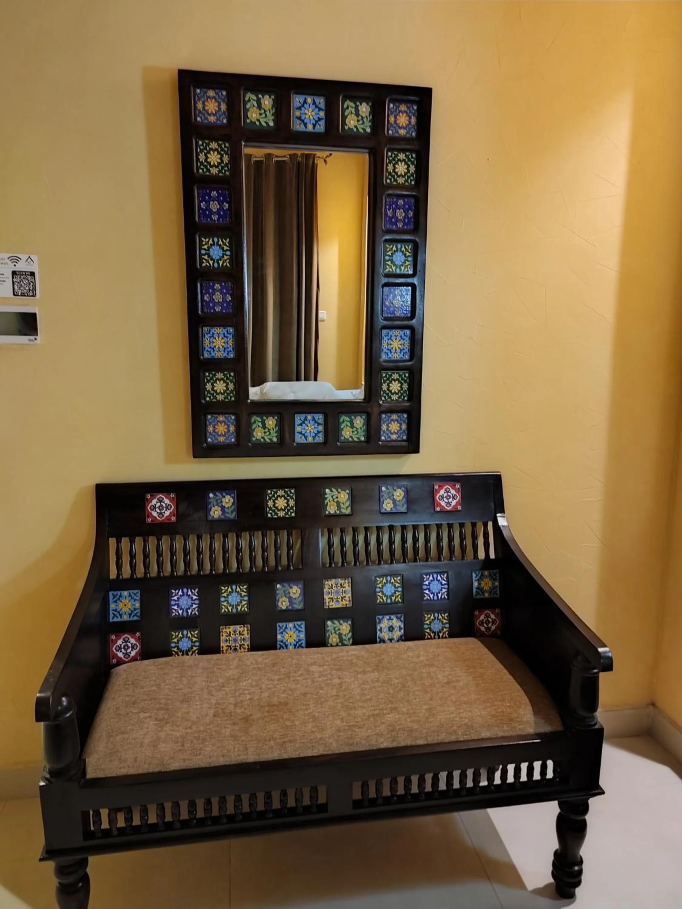 Seating area, Bed in Hatta Guest House