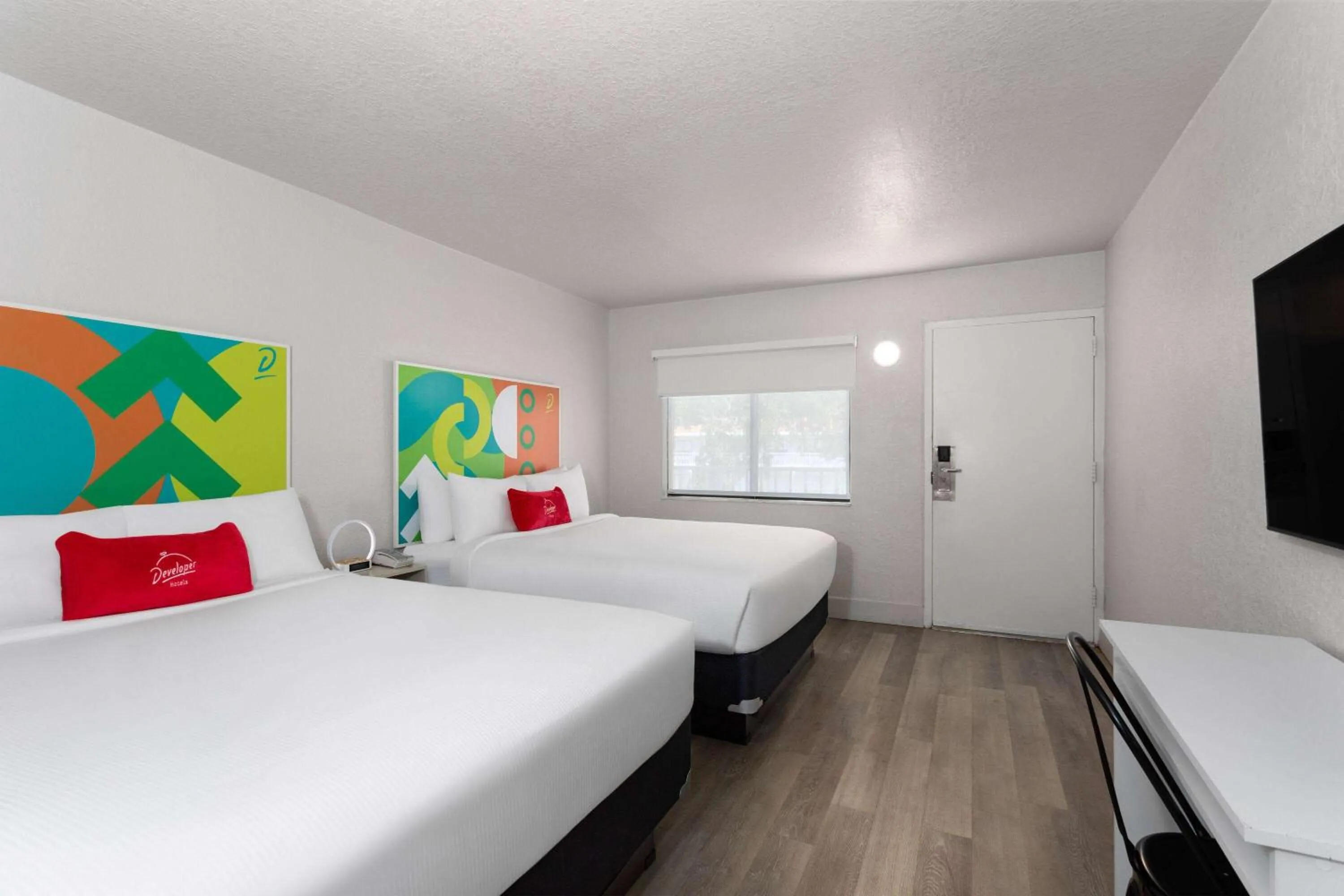 Photo of the whole room, Bed in Travelodge by Wyndham Orlando Lake Buena Vista South