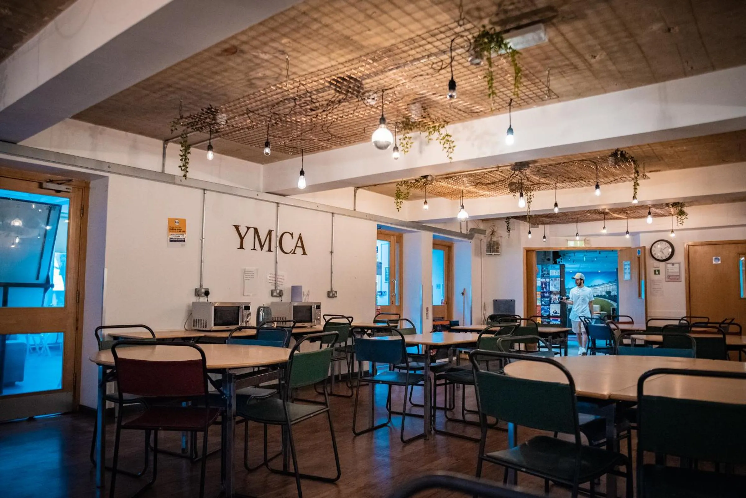 Restaurant/places to eat in Bath YMCA Hostel