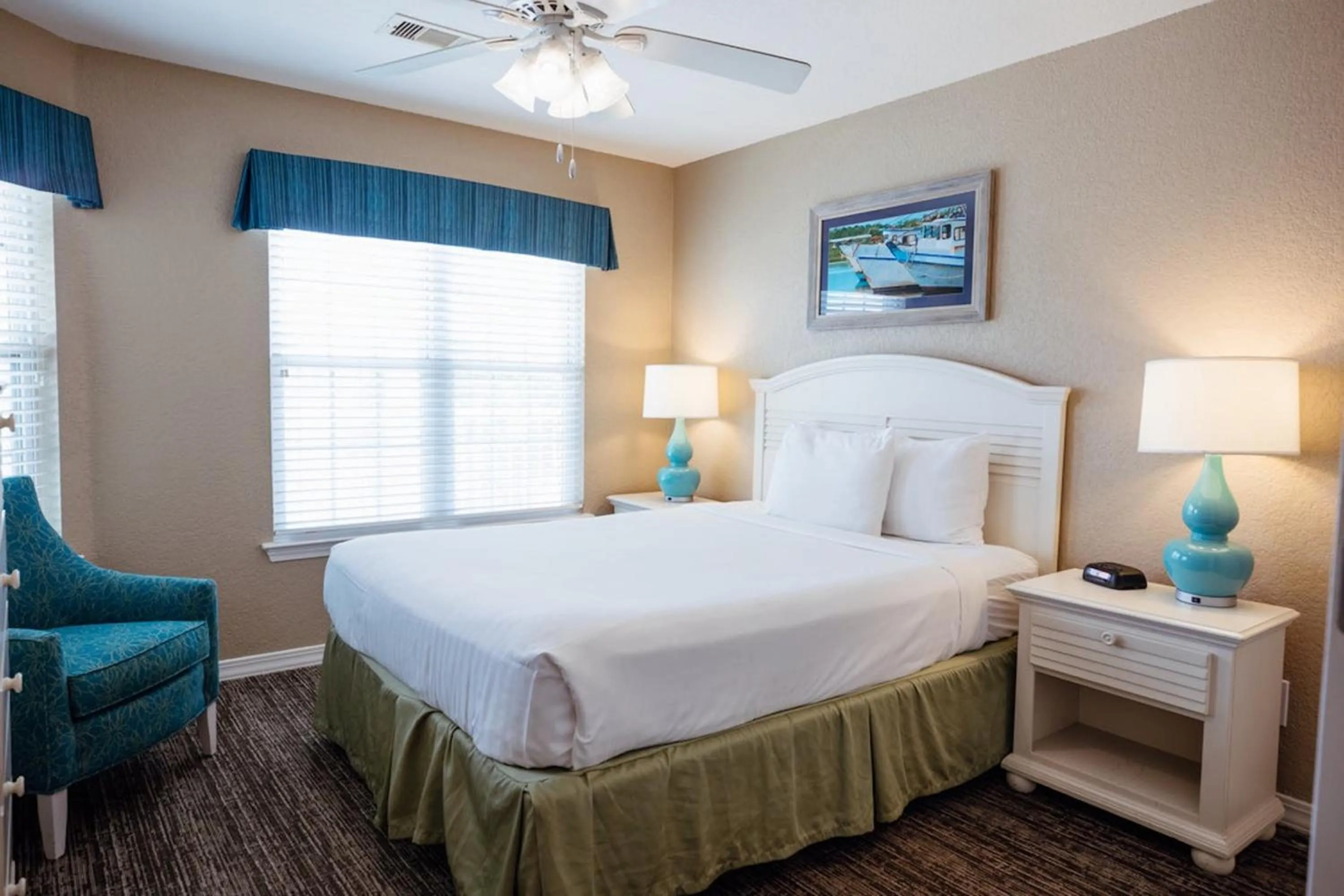 Photo of the whole room, Bed in Holiday Inn Club Vacations Galveston Seaside Resort