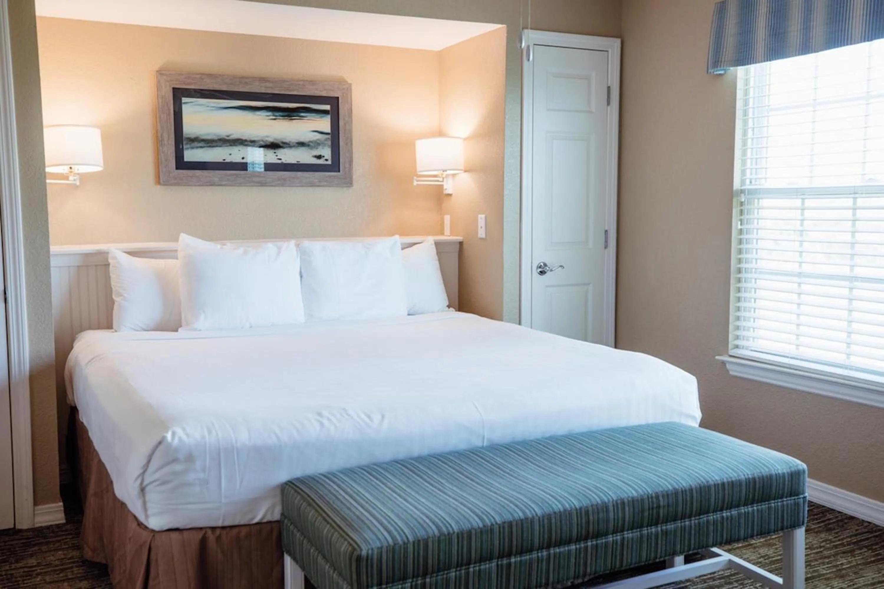 Photo of the whole room, Bed in Holiday Inn Club Vacations Galveston Seaside Resort