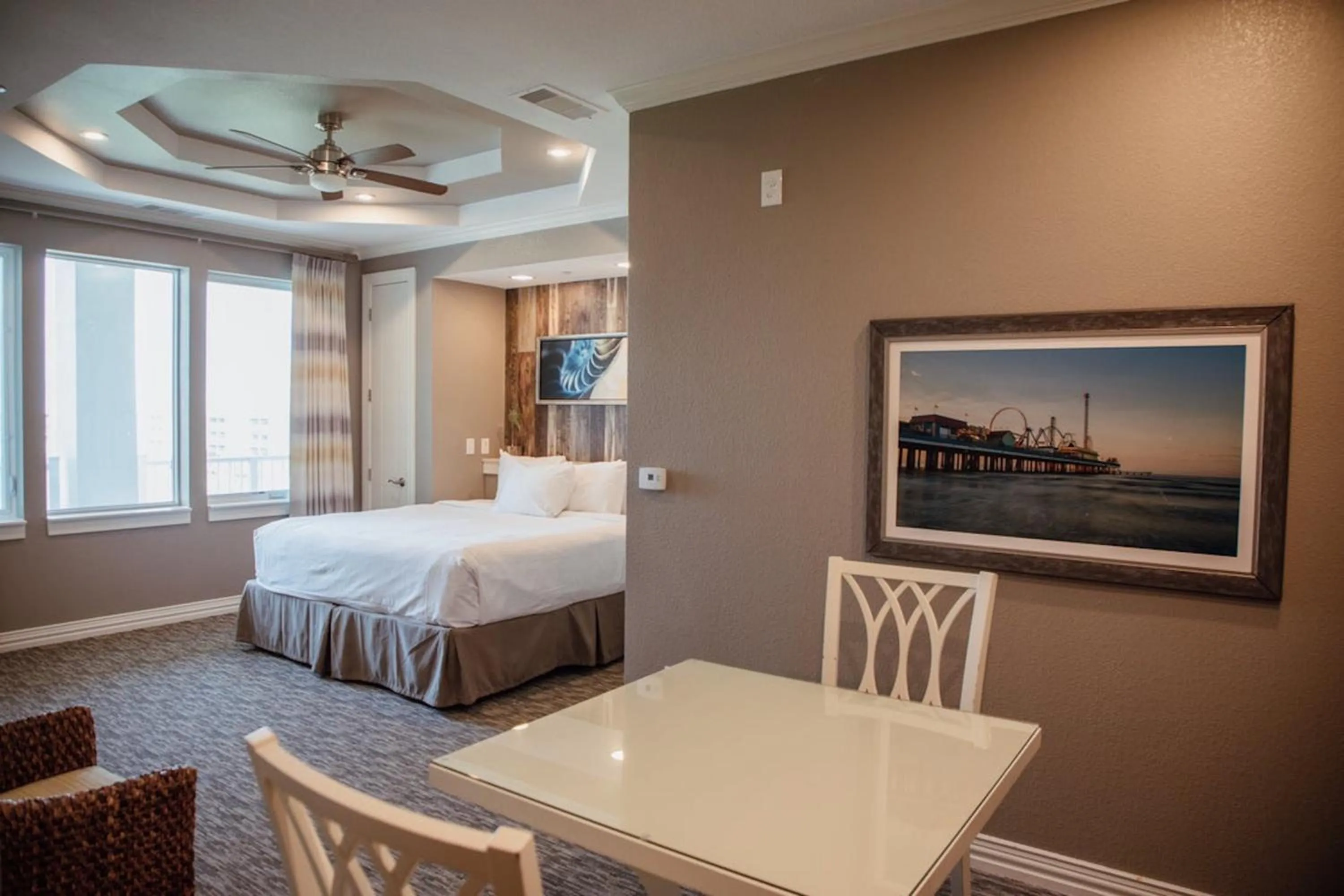 Photo of the whole room, Bed in Holiday Inn Club Vacations Galveston Seaside Resort