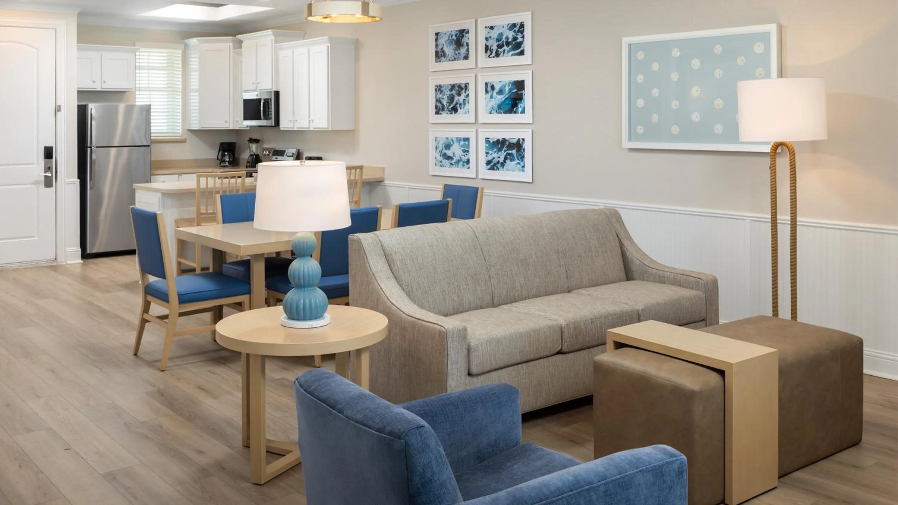 Photo of the whole room in Holiday Inn Club Vacations Galveston Seaside Resort