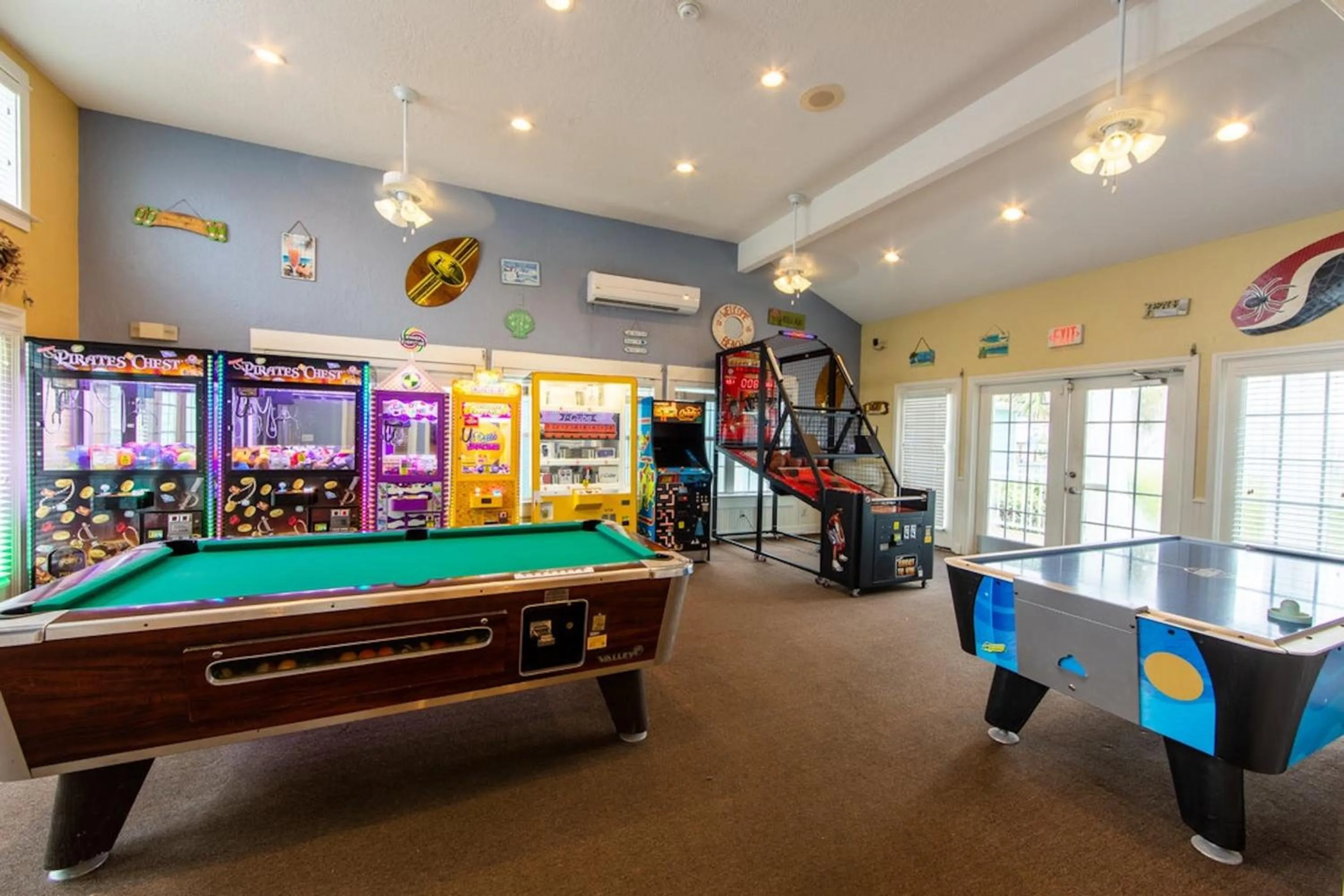 Game Room in Holiday Inn Club Vacations Galveston Seaside Resort