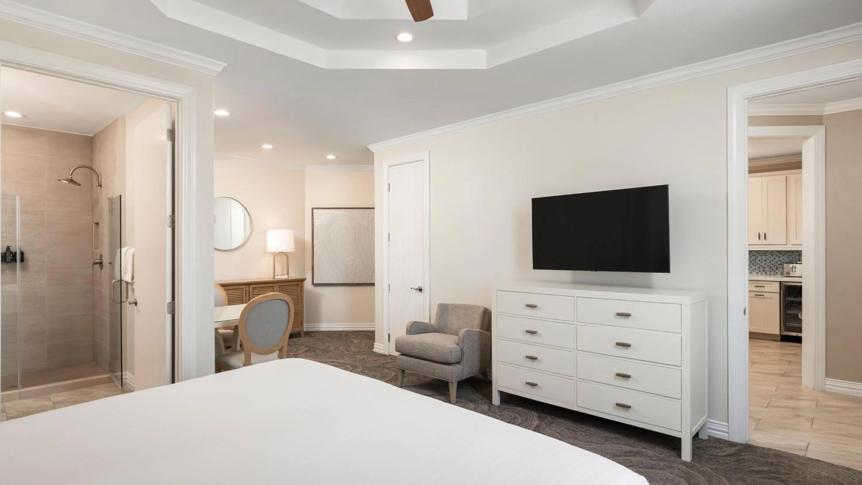 Photo of the whole room, Bed in Holiday Inn Club Vacations Galveston Seaside Resort