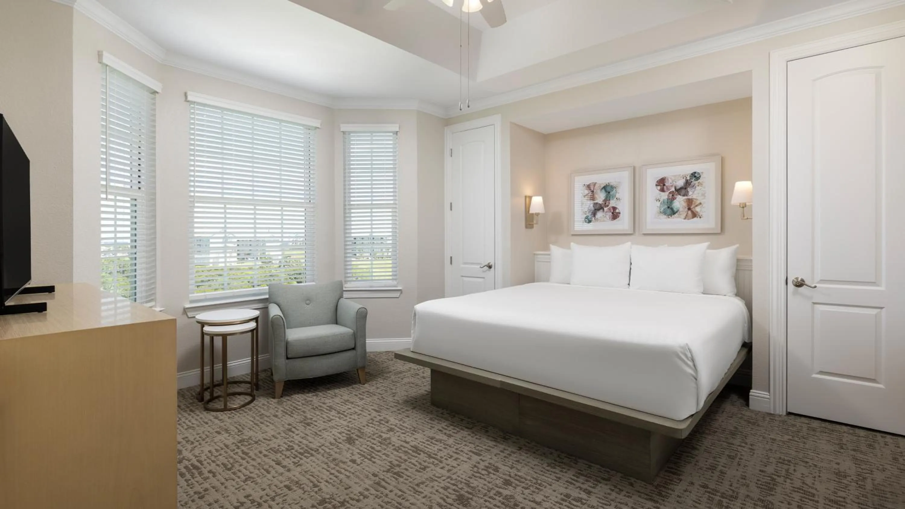 Photo of the whole room, Bed in Holiday Inn Club Vacations Galveston Seaside Resort