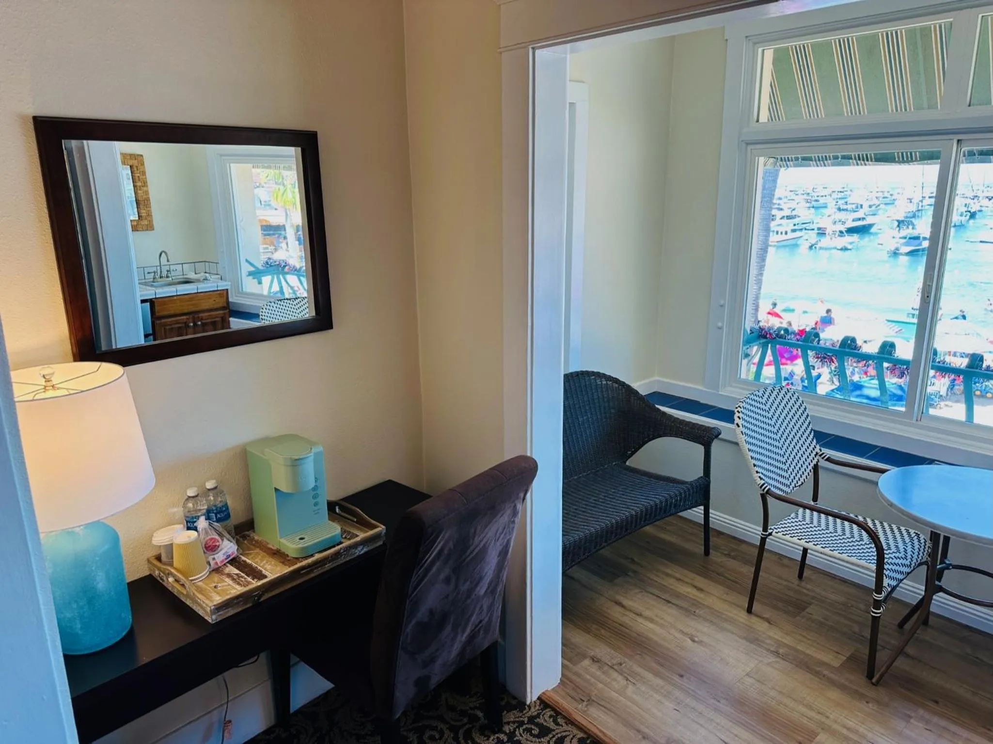 Coffee/tea facilities in The Edgewater