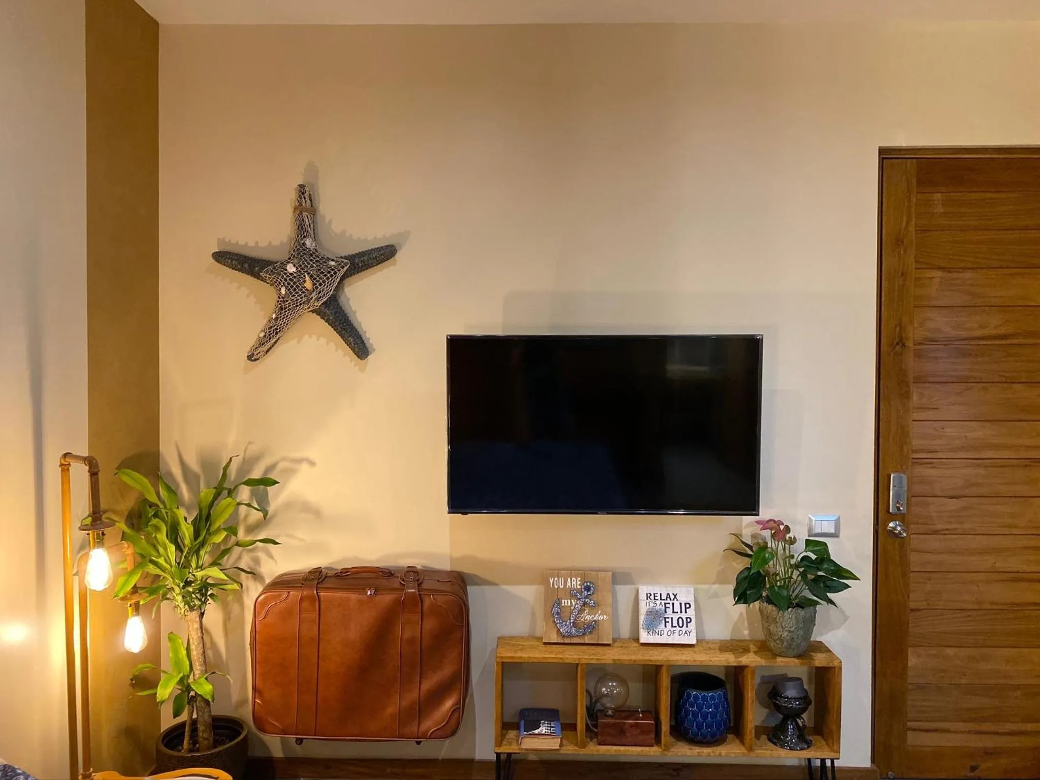 TV and multimedia in Casarte Boutique Hotel