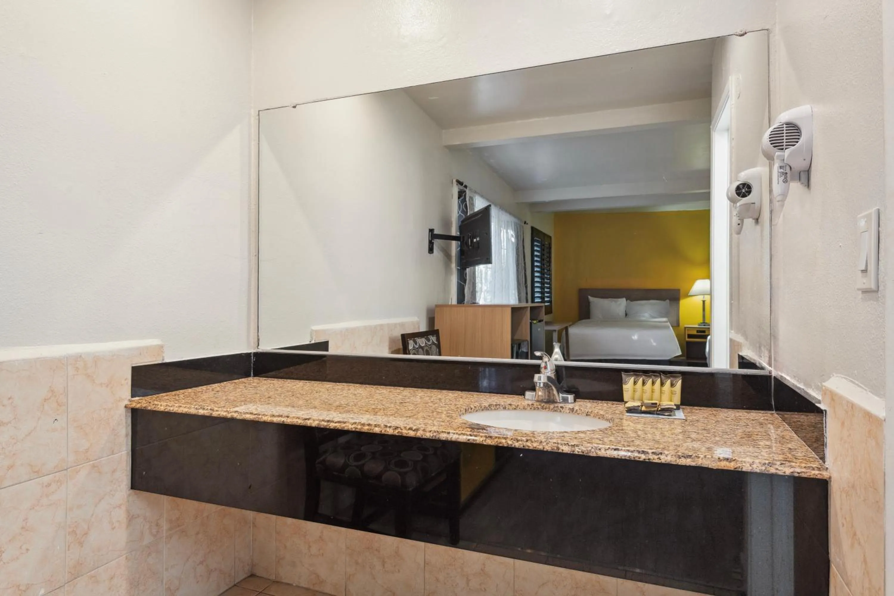 Bathroom in Hotel H-Wood