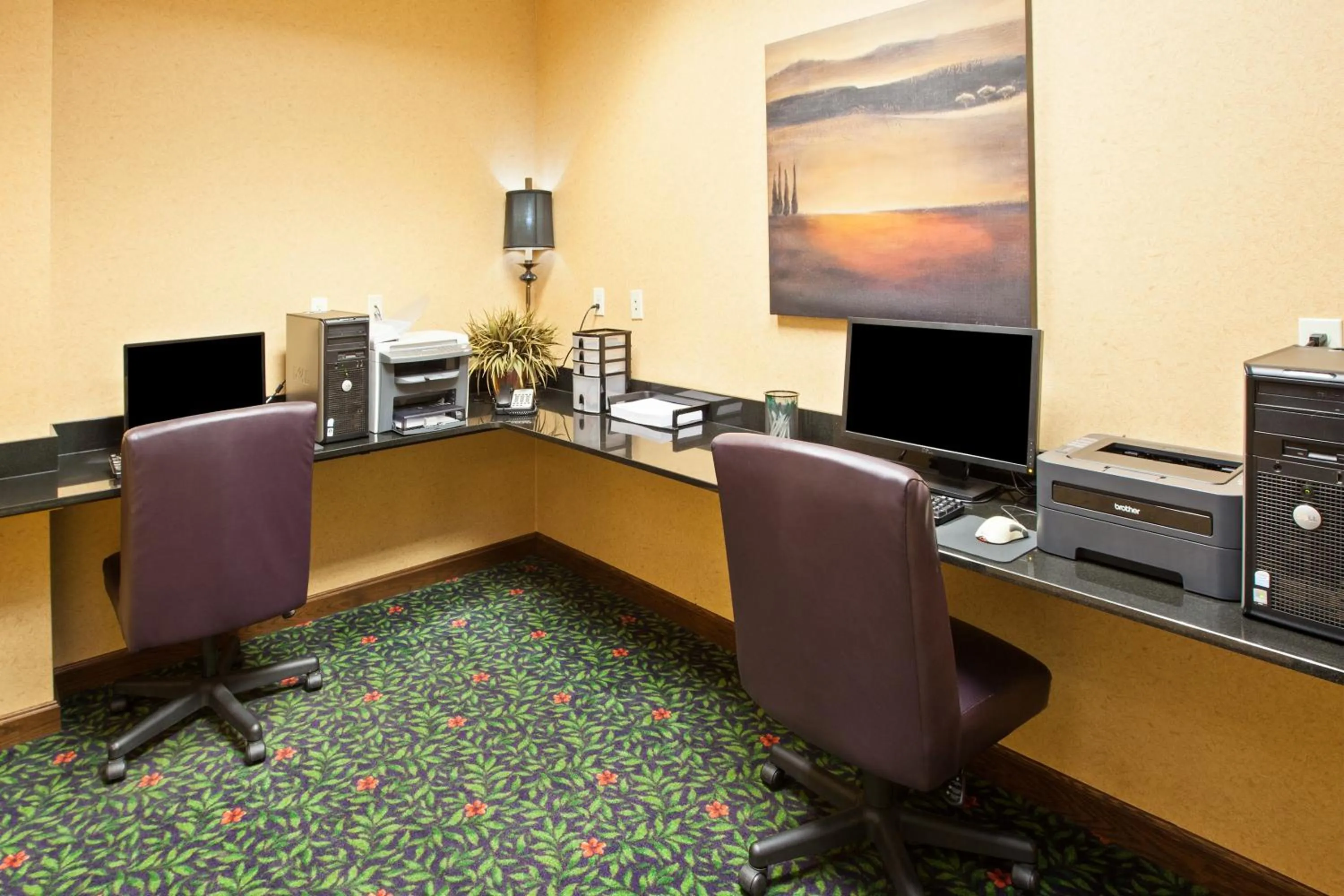 Business facilities in Country Inn & Suites by Radisson, Grand Rapids East, MI