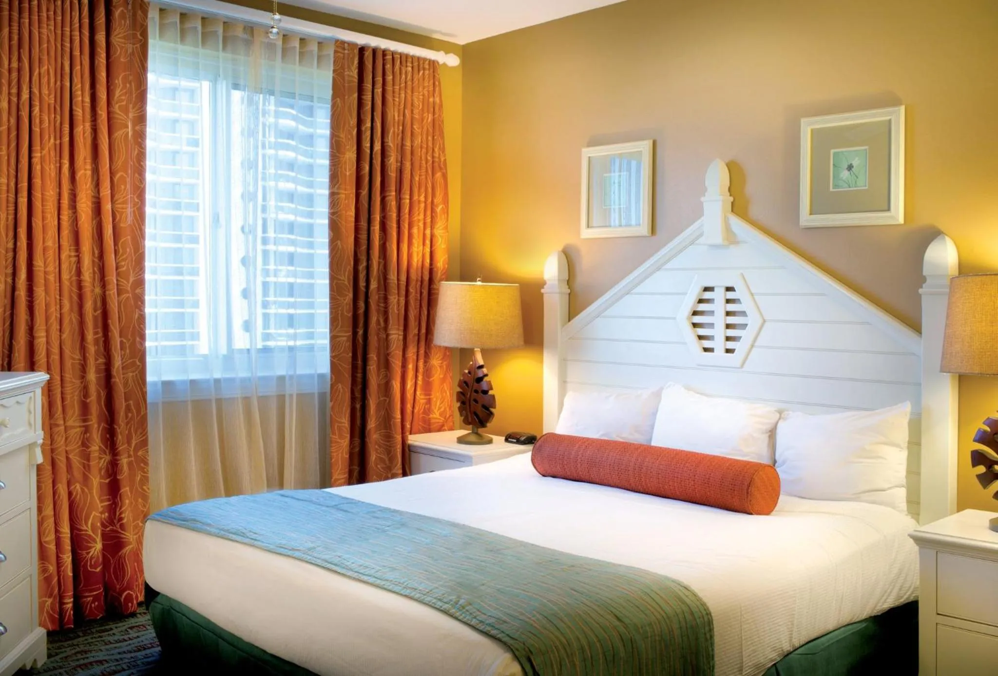 Photo of the whole room, Bed in Club Wyndham at Majestic Sun