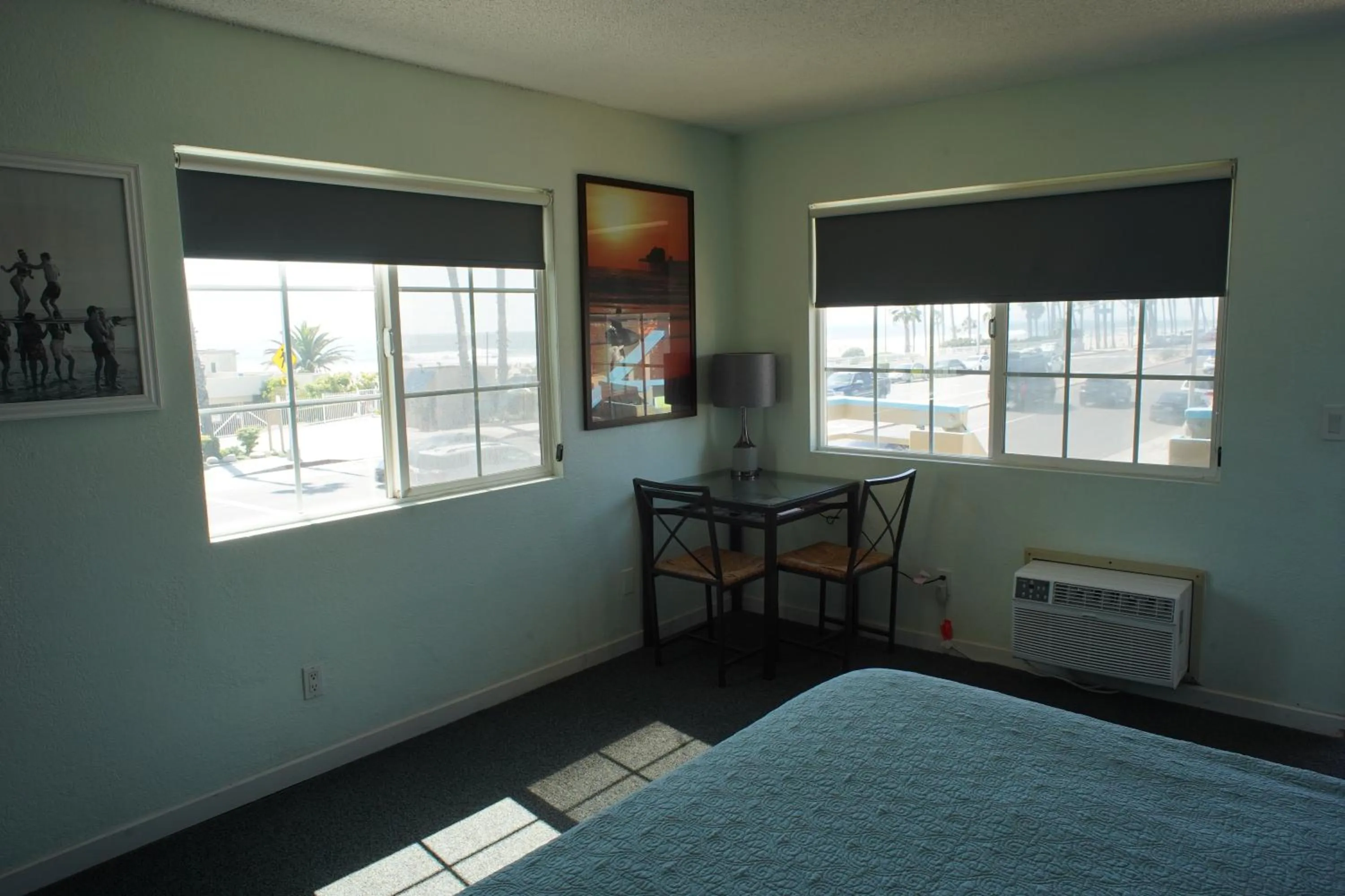 Bedroom in Huntington Surf Inn