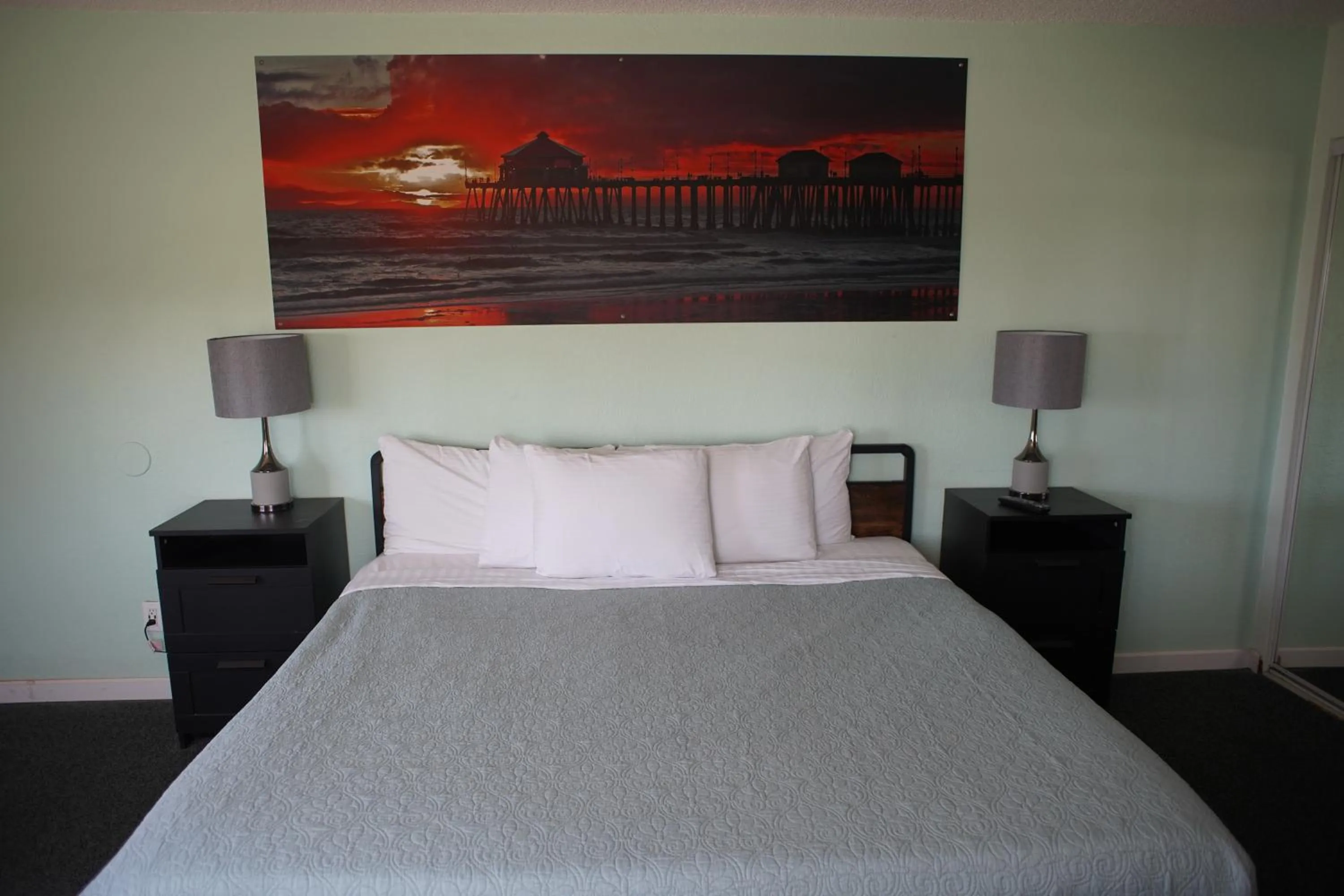Bedroom in Huntington Surf Inn