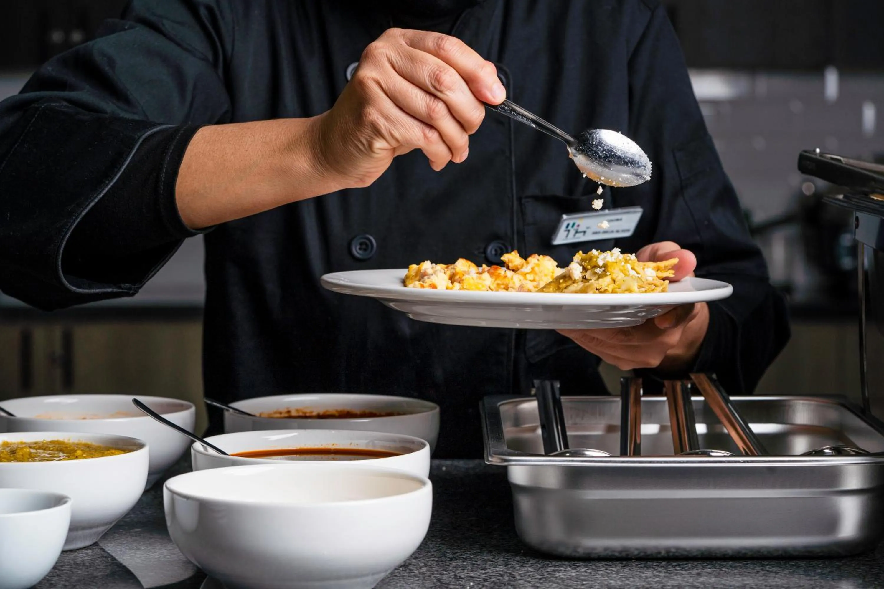 Restaurant/places to eat in TH HOTEL & VIVIENDA