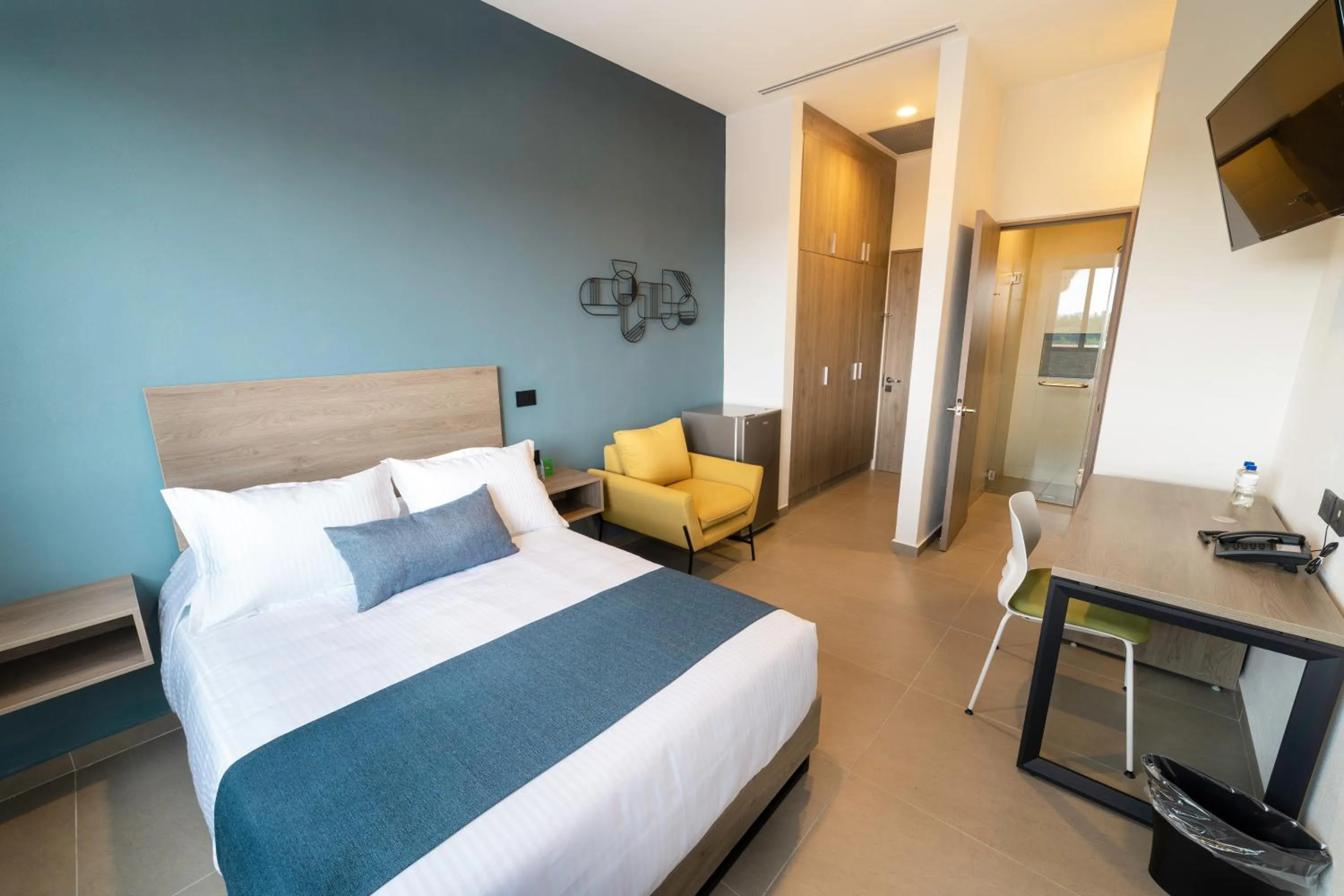 Photo of the whole room, Bed in TH HOTEL & VIVIENDA