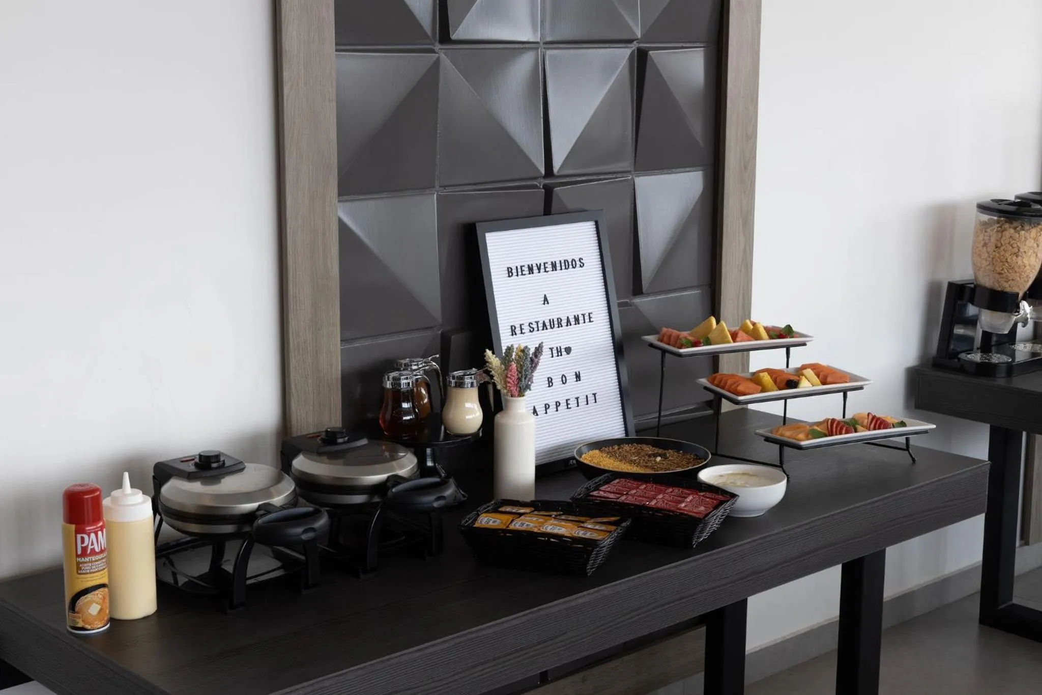 Food in TH HOTEL & VIVIENDA