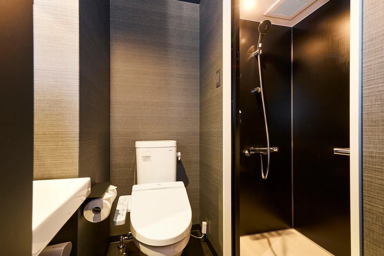 Toilet in HOTEL TAVINOS Kyoto