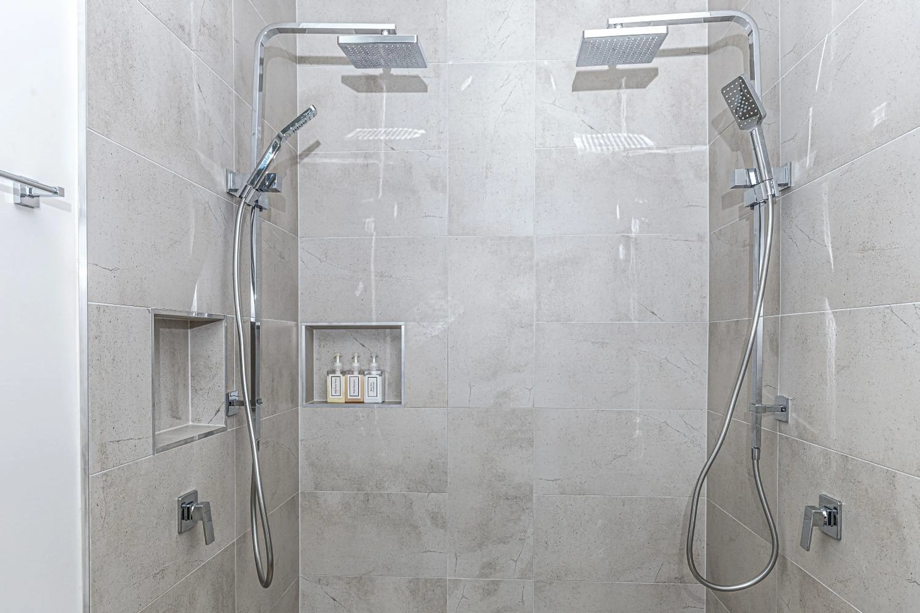 Shower in Hanging Rock Views