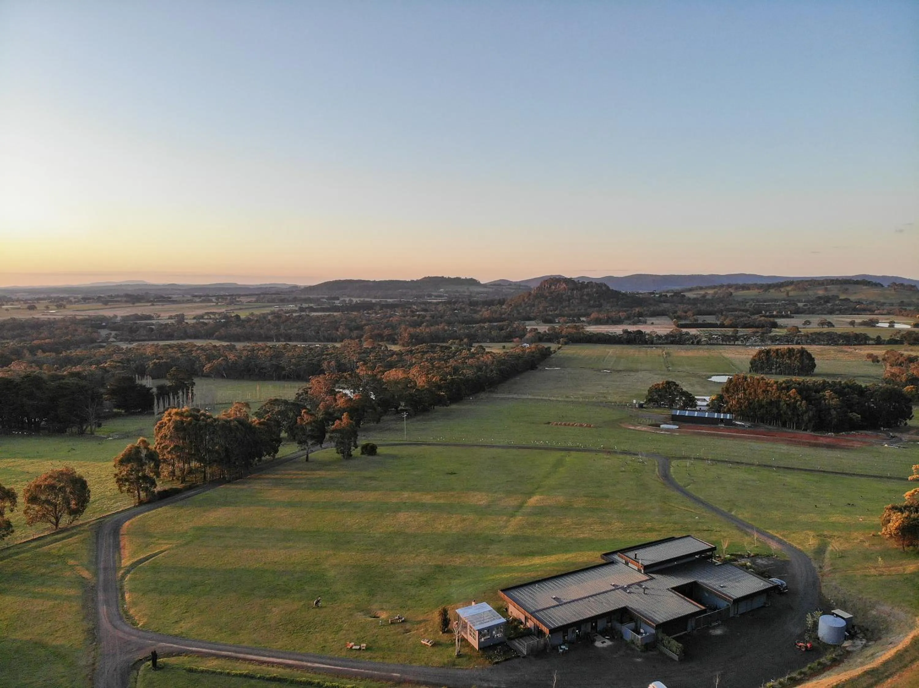 Natural landscape in Hanging Rock Views