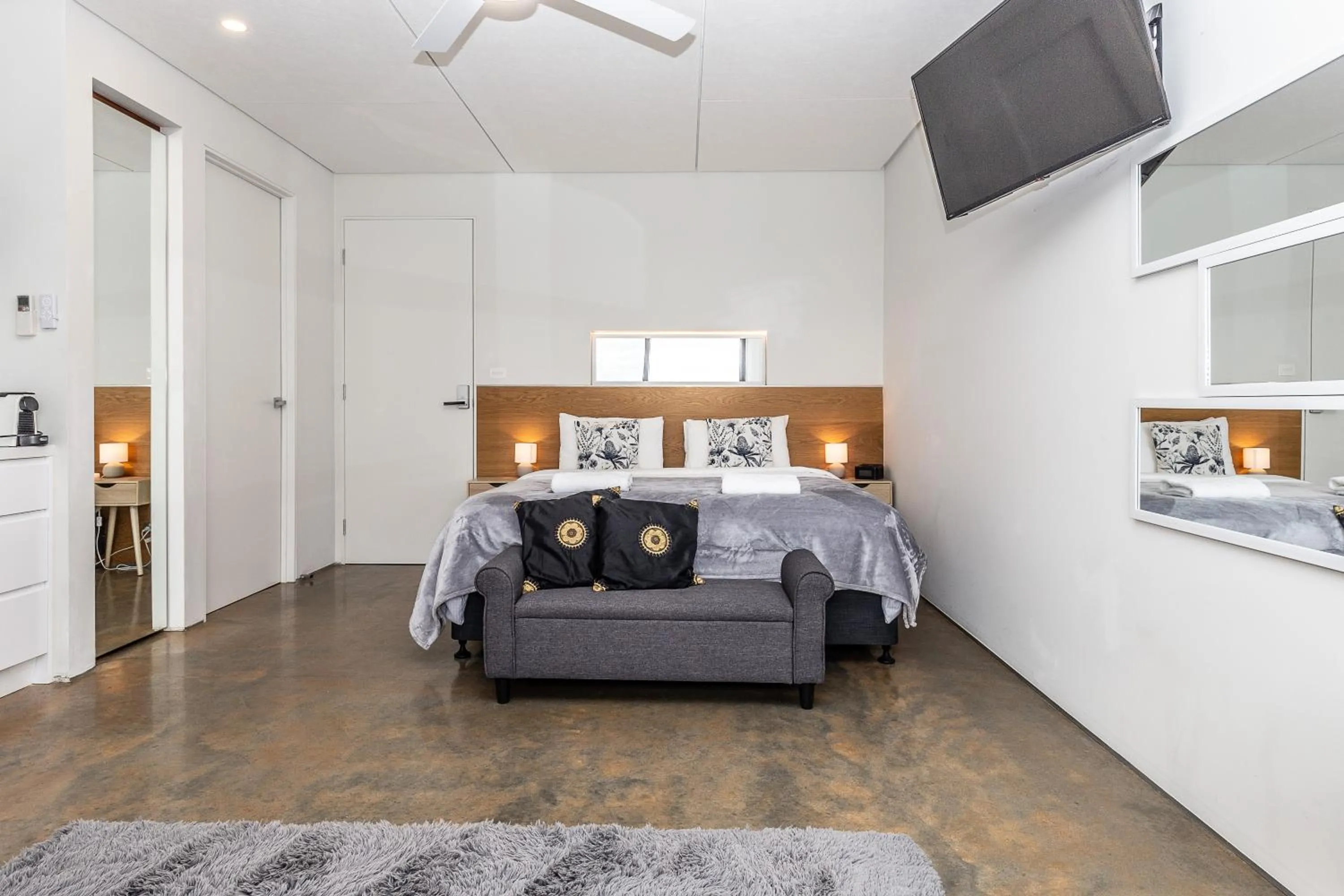 Bed in Hanging Rock Views