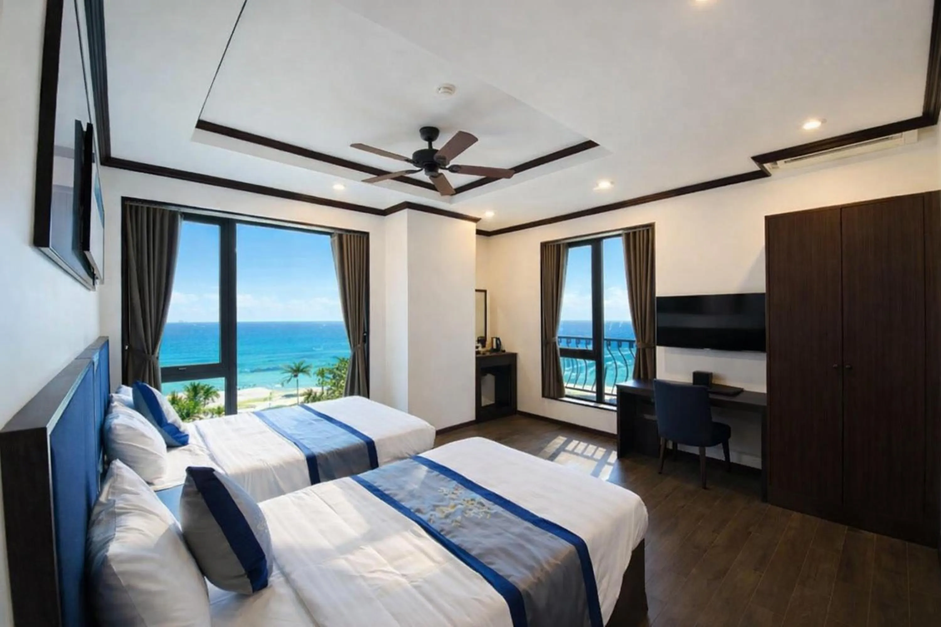 Bed in Kingdom Hotel Cua Lo