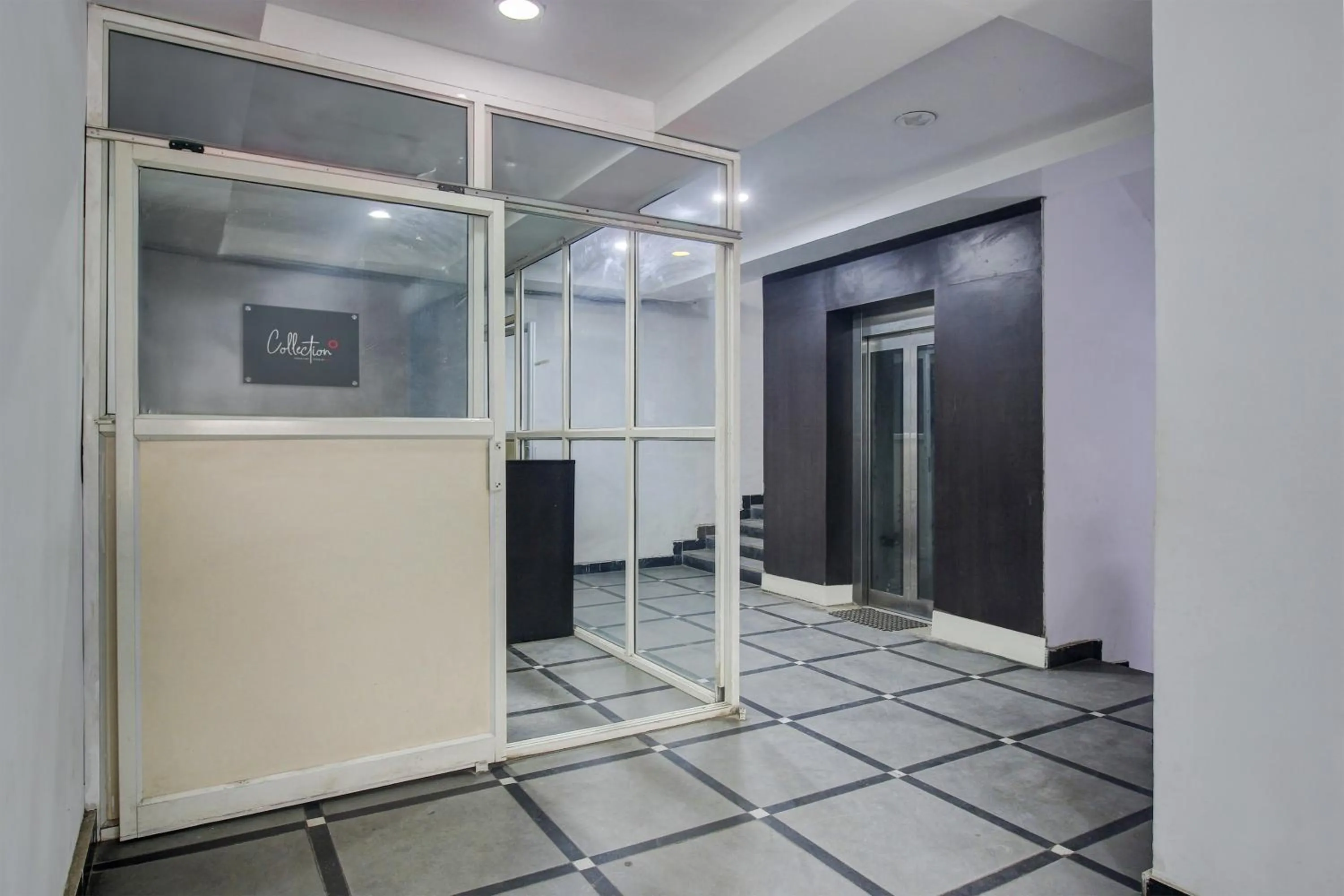 Facade/entrance in Hotel O Qualia Miyapur