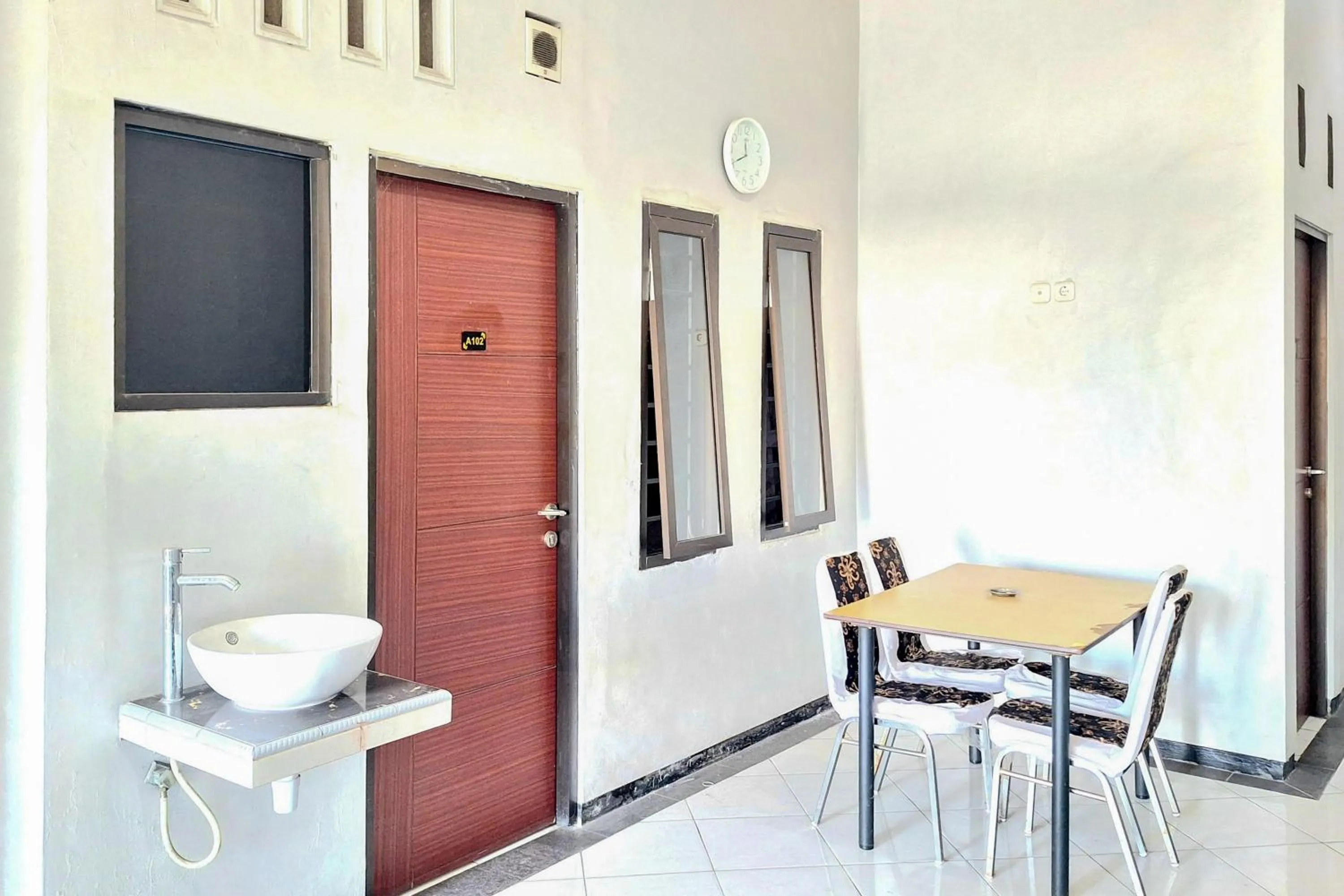 Seating area in Urbanview The Halona near Jawa Timur Park 4