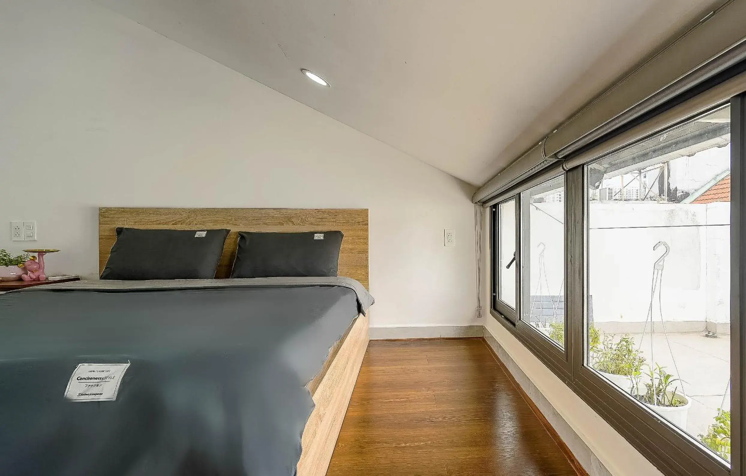 Loft in Spring Hill Apartment -The High Class Loft in Spring Hill Apartment -The High Class