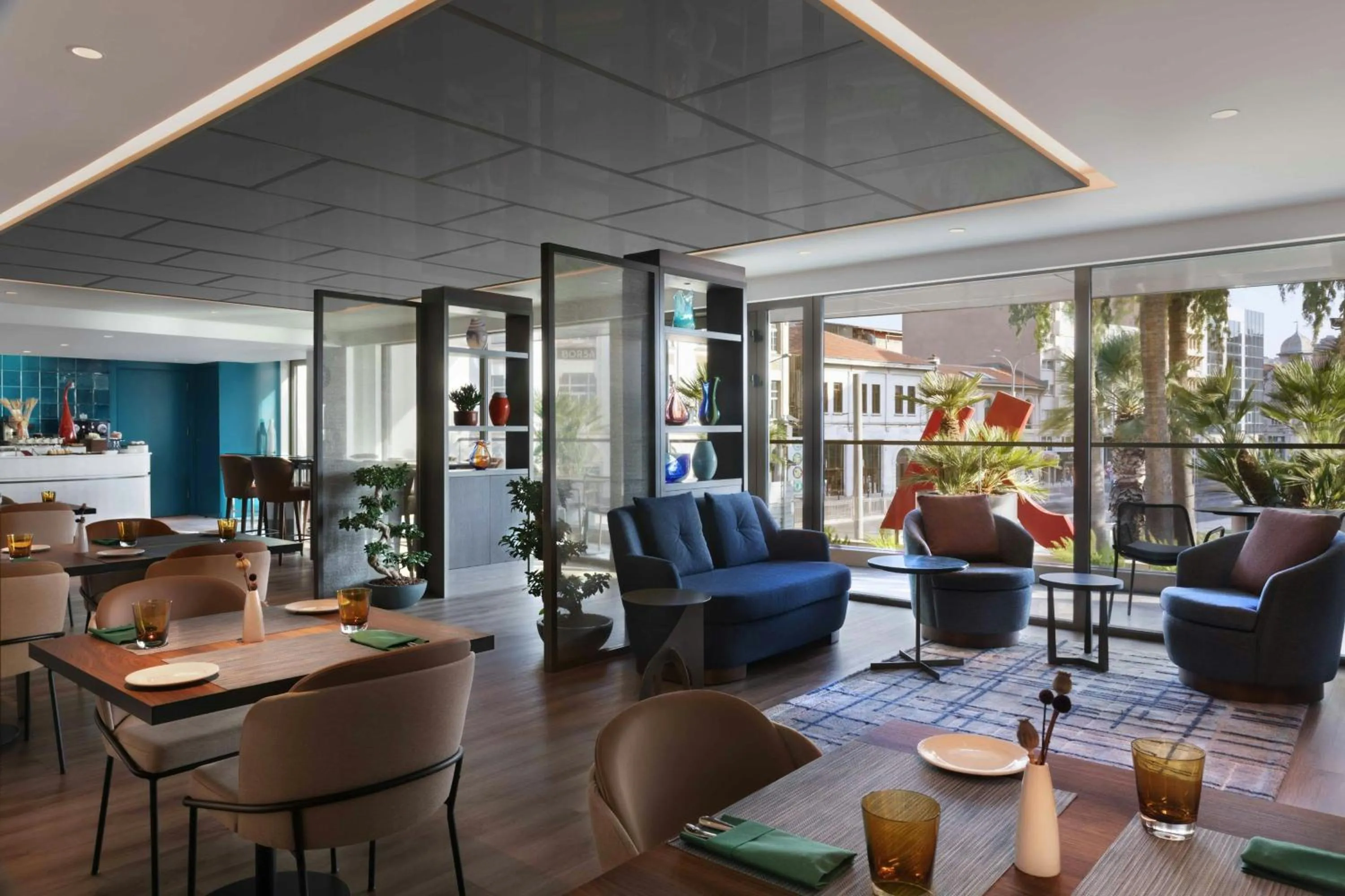 Lounge or bar in Izmir Marriott Hotel