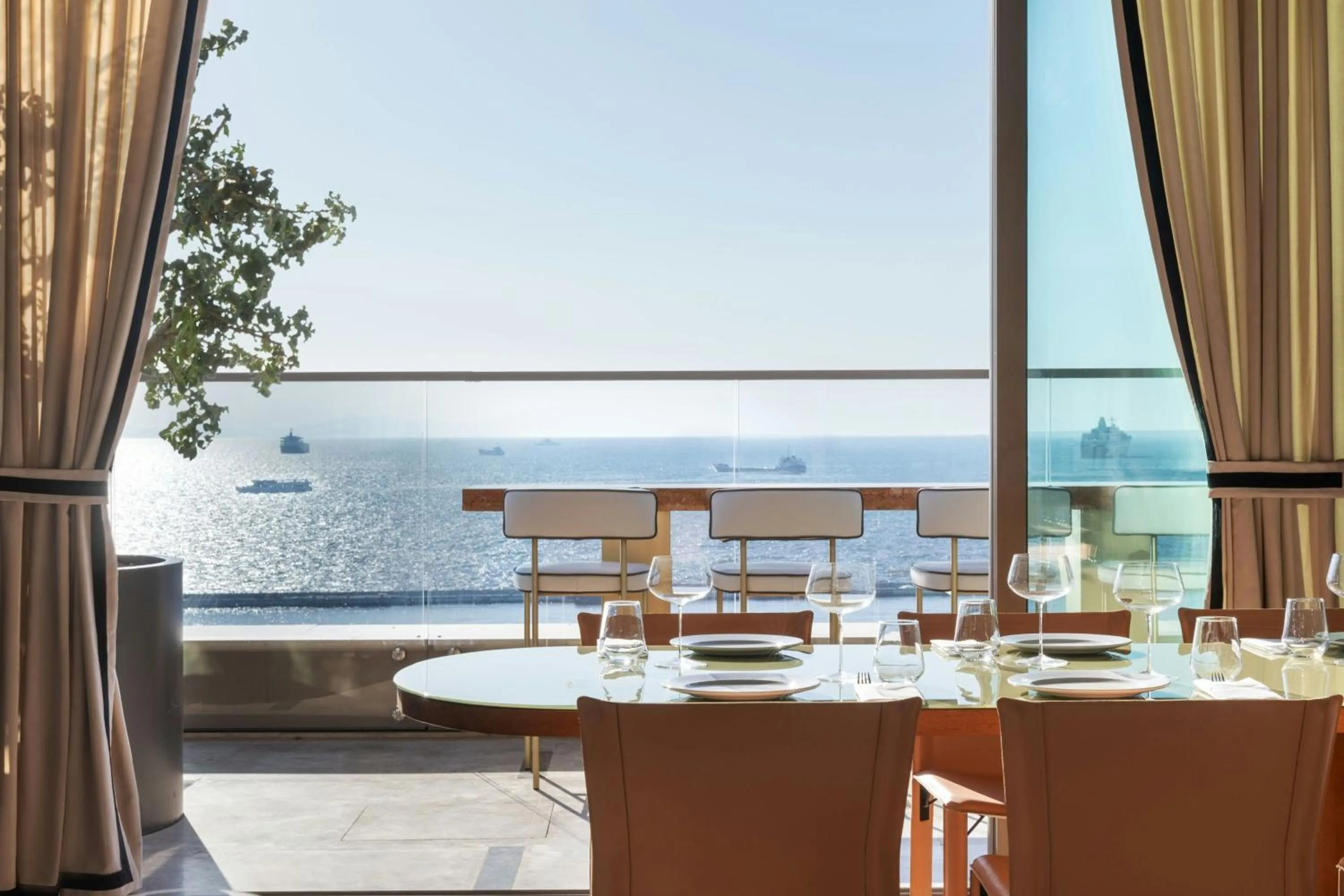 Restaurant/places to eat in Izmir Marriott Hotel