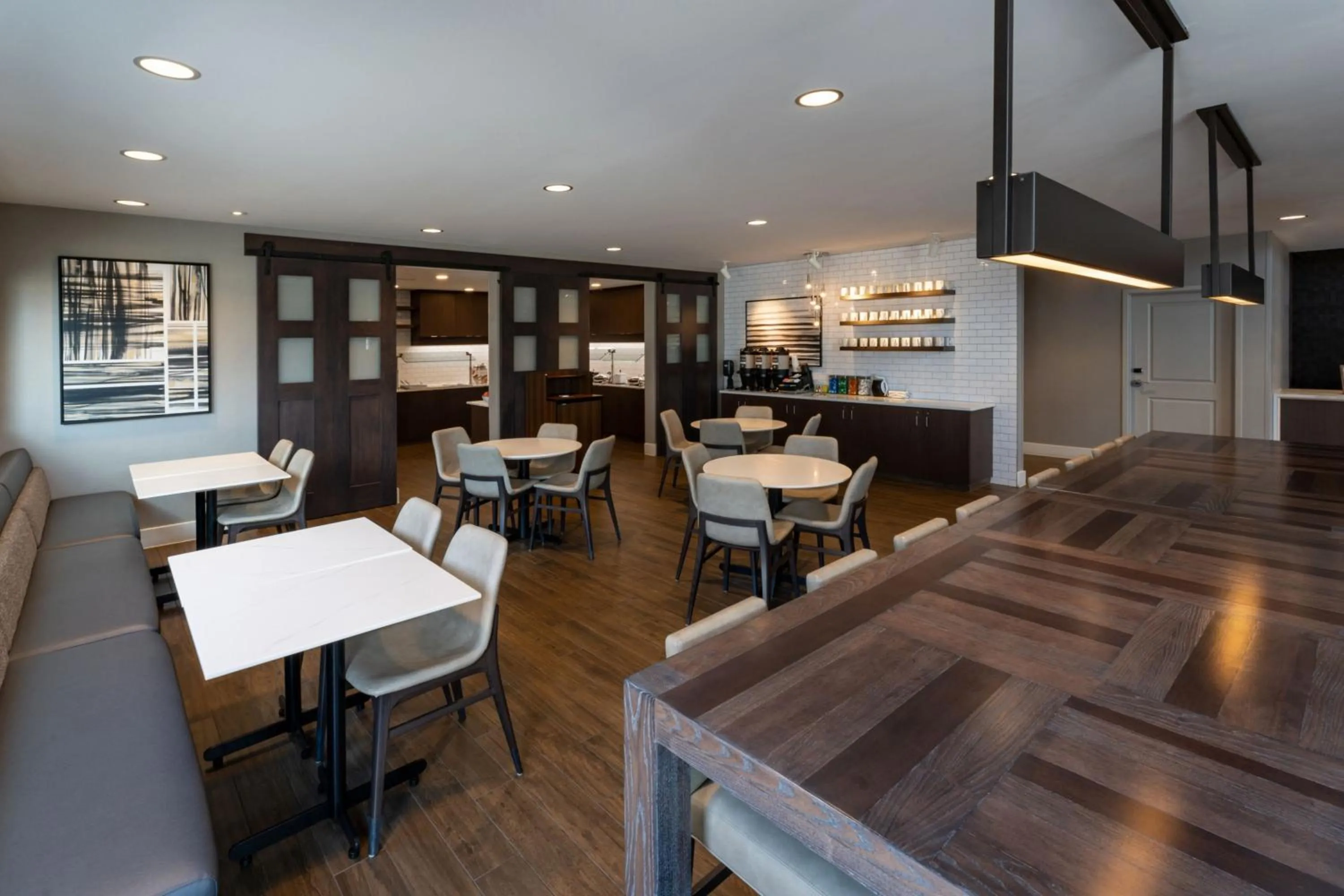 Restaurant/places to eat in Residence Inn by Marriott Wilkes-Barre Arena