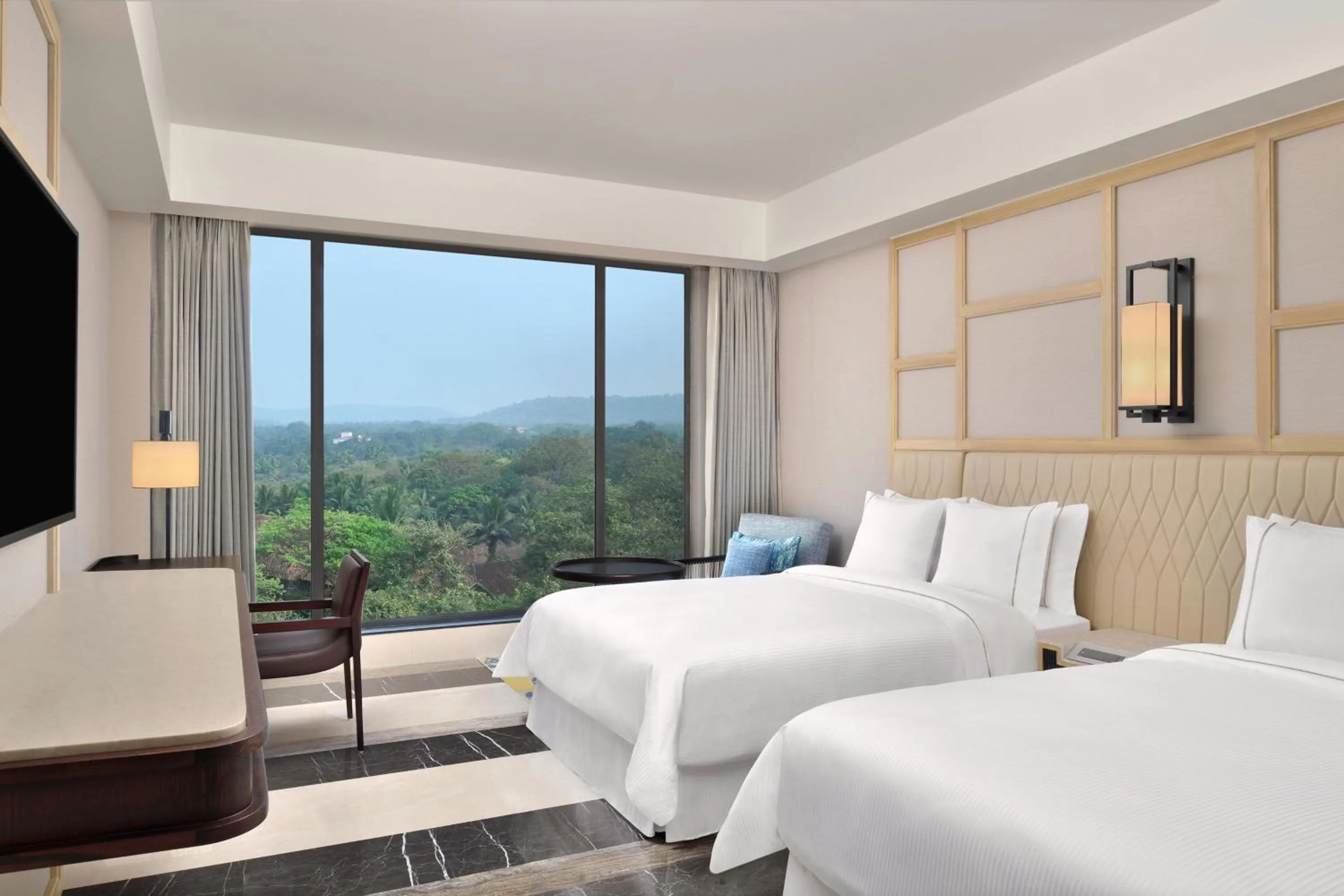 Photo of the whole room, Bed in The Westin Goa