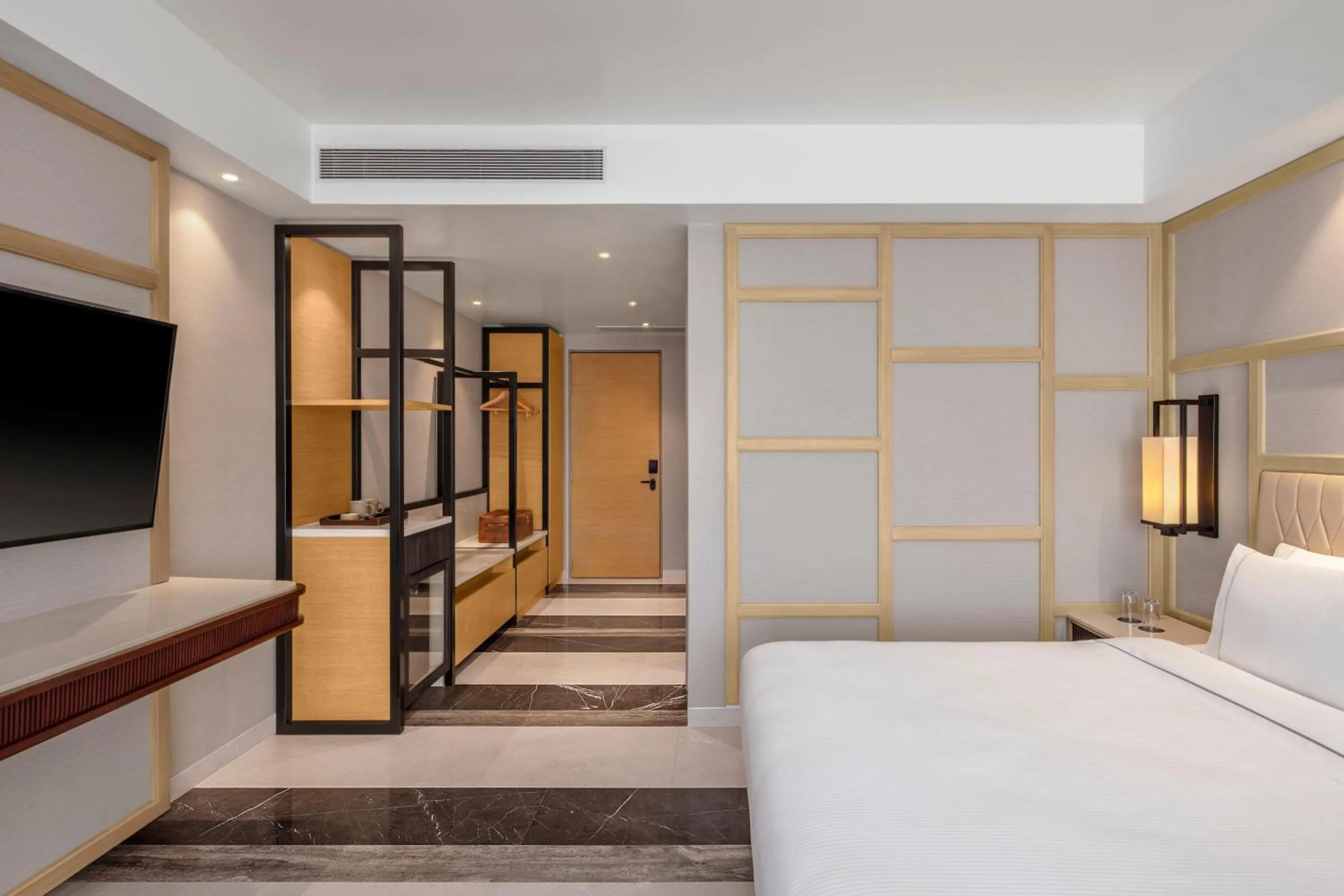 Photo of the whole room, Bed in The Westin Goa