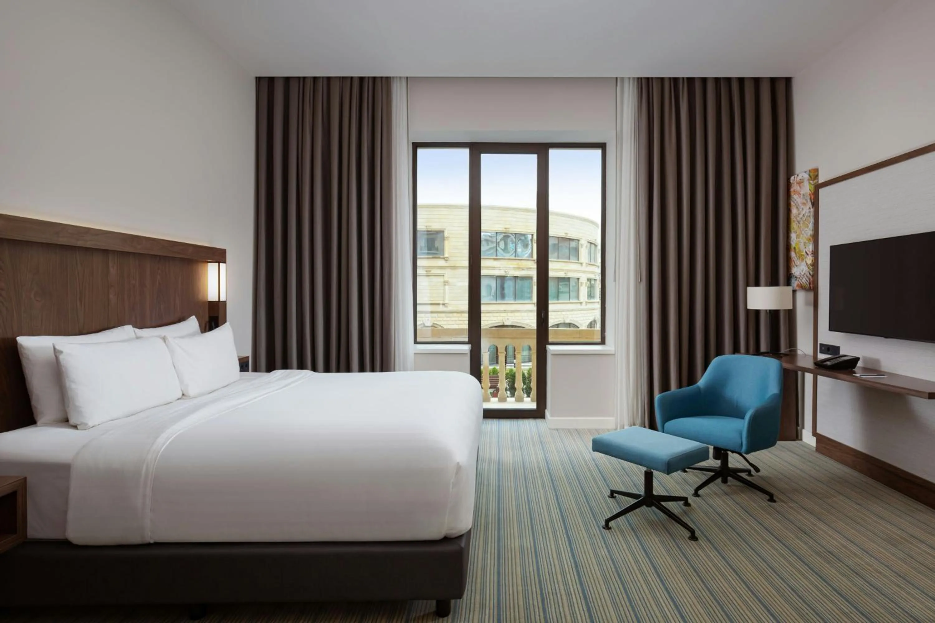 Photo of the whole room, Bed in Courtyard by Marriott Baku