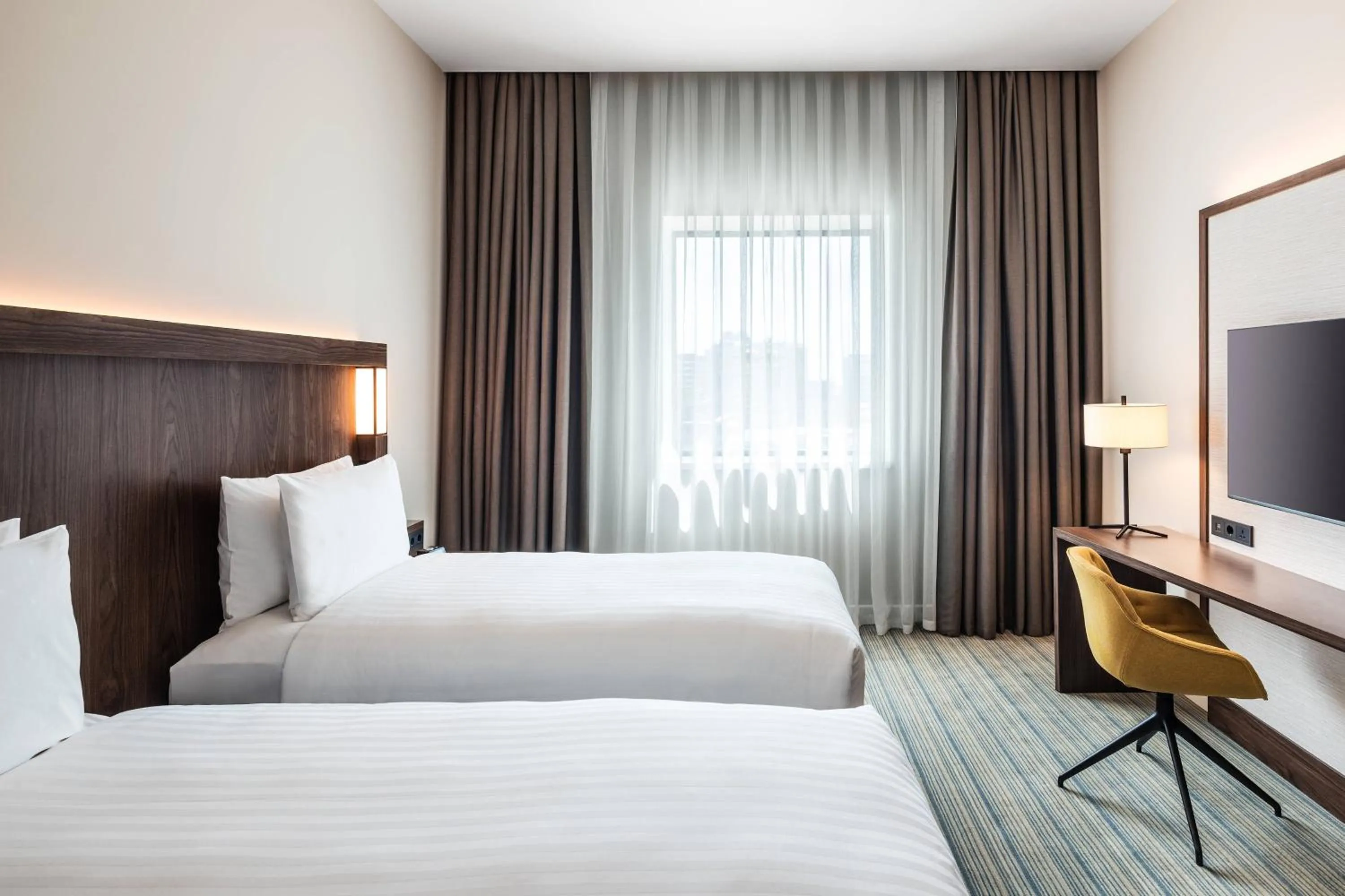 Photo of the whole room, Bed in Courtyard by Marriott Baku